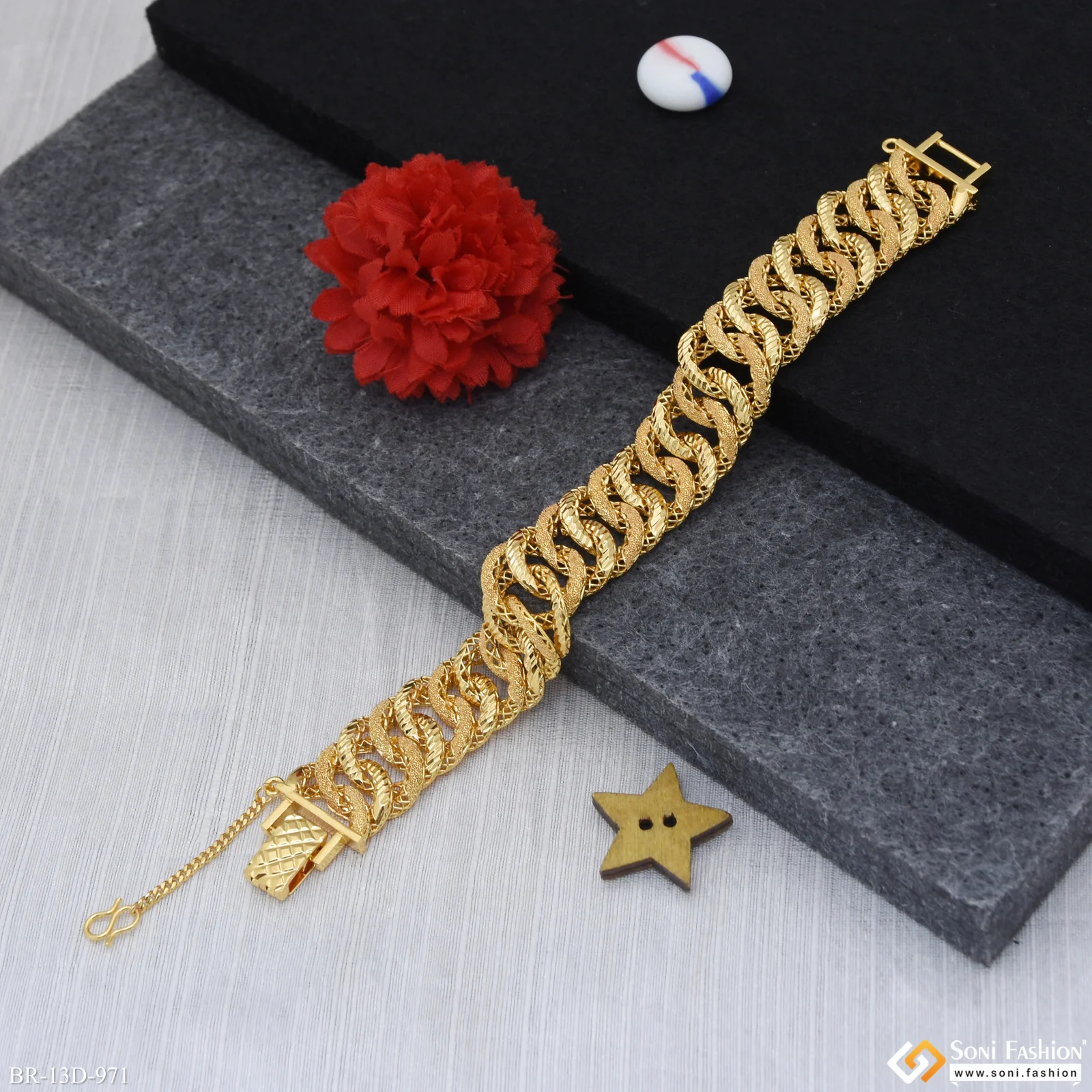 Fabulous Design Gold Plated Bracelet for Men - Style D971 - Image 3