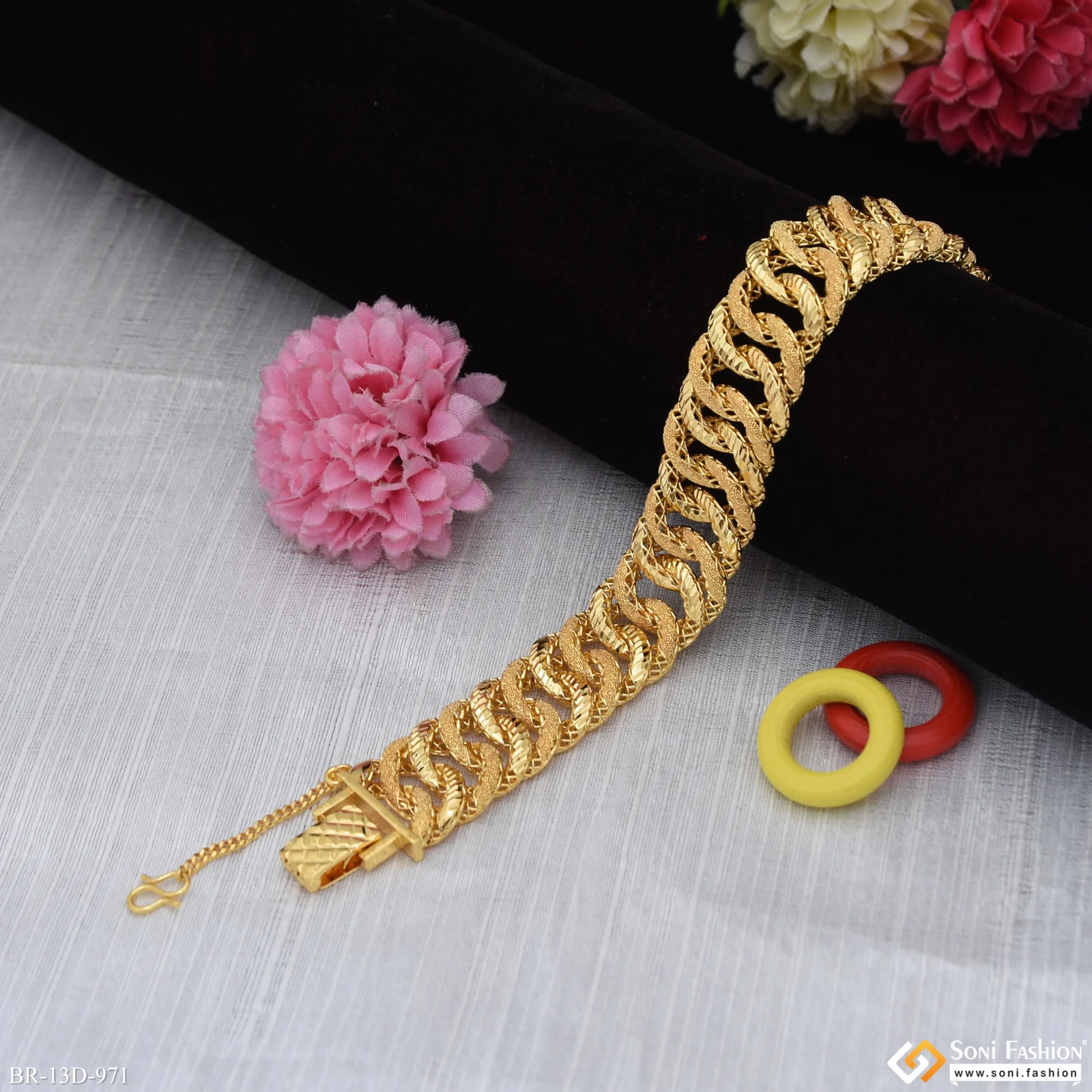 Fabulous Design Gold Plated Bracelet for Men - Style D971 - Image 4