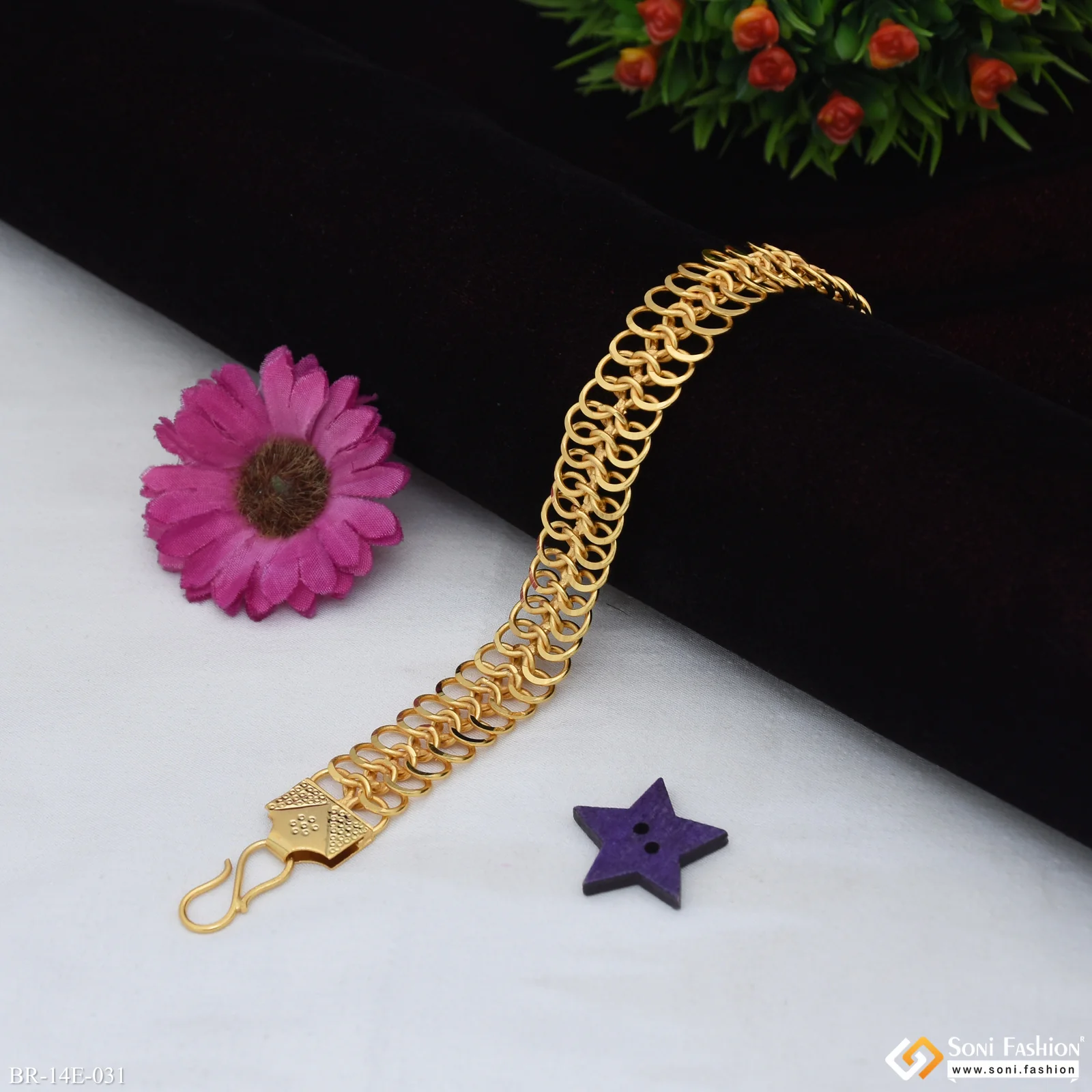 Fabulous Design Gold Plated Link Bracelet for Men - Style E031 - Image 3