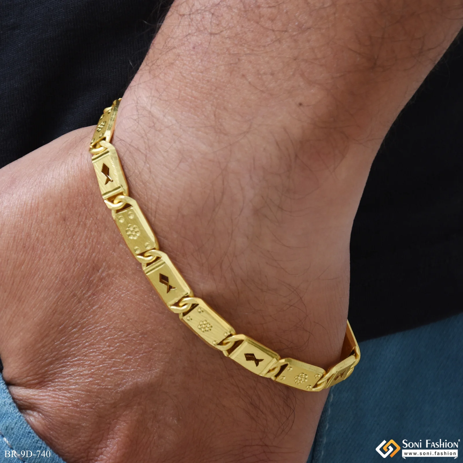 Fabulous Design Gold Plated Nawabi Bracelet for Men - Style D740 - Image 2