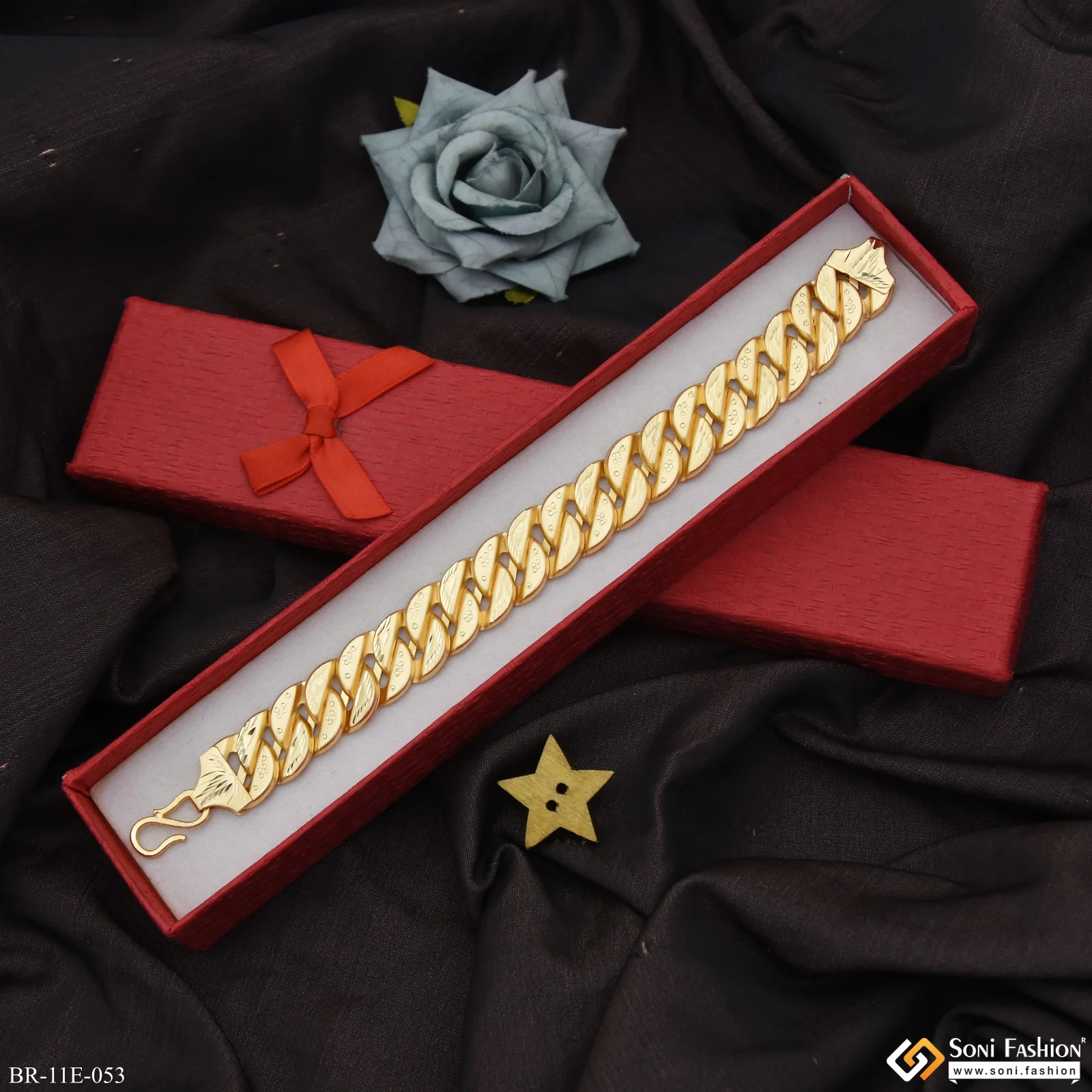 Fabulous Design Gold Plated Pokal Bracelet for Men - Style E053 - Image 5