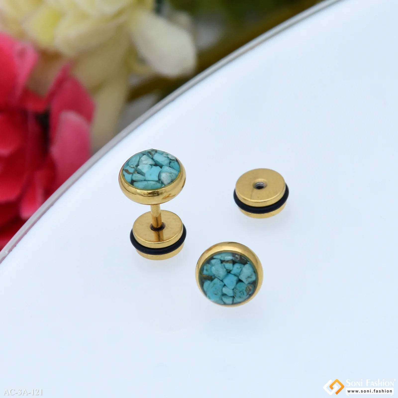 Fabulous Design Golden Color Stud Earring for Men (2 Pc) - Style A121 - Image 3