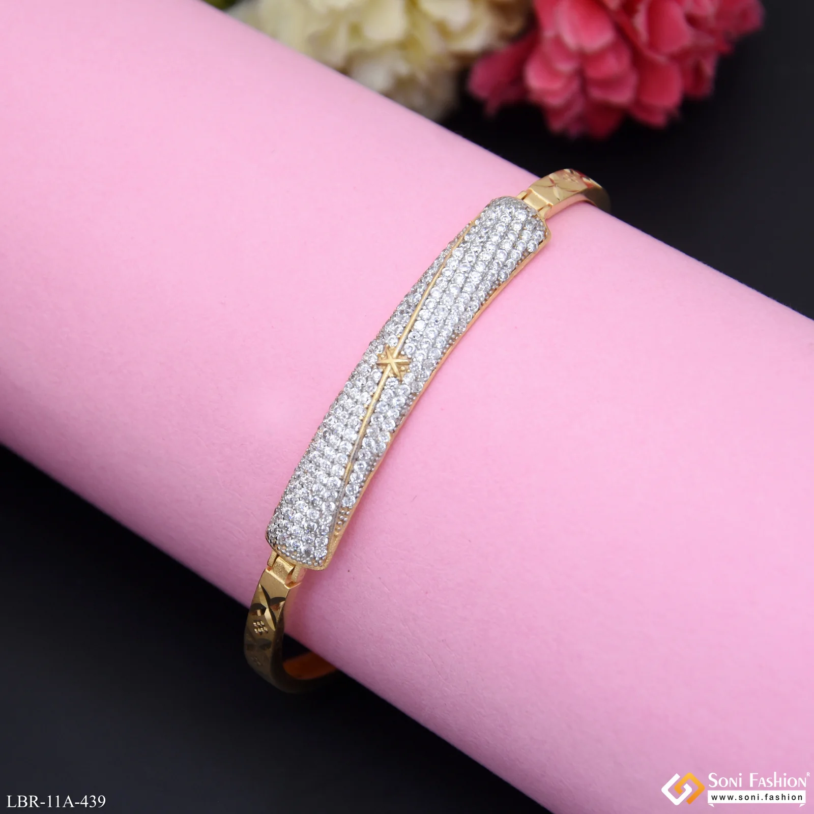 Fancy Design Gold Plated Bracelet for Ladies - Style A439 - Image 4