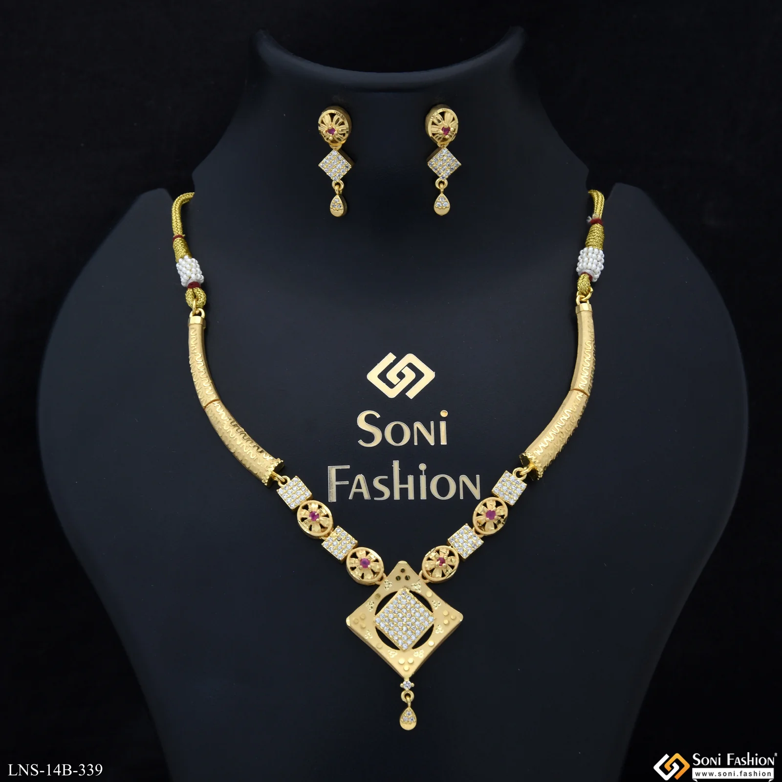 Fancy Design Gold Plated Necklace Set for Women - Style B339