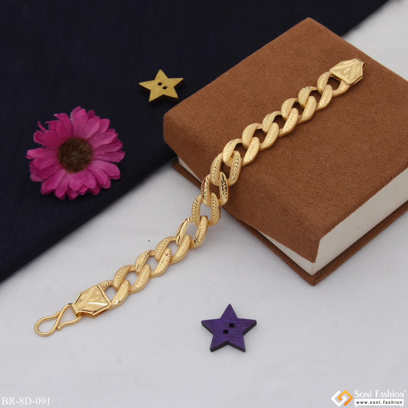 Fancy Design High-Quality Gold Plated Pokal Bracelet for Men - Style D091 - Image 5