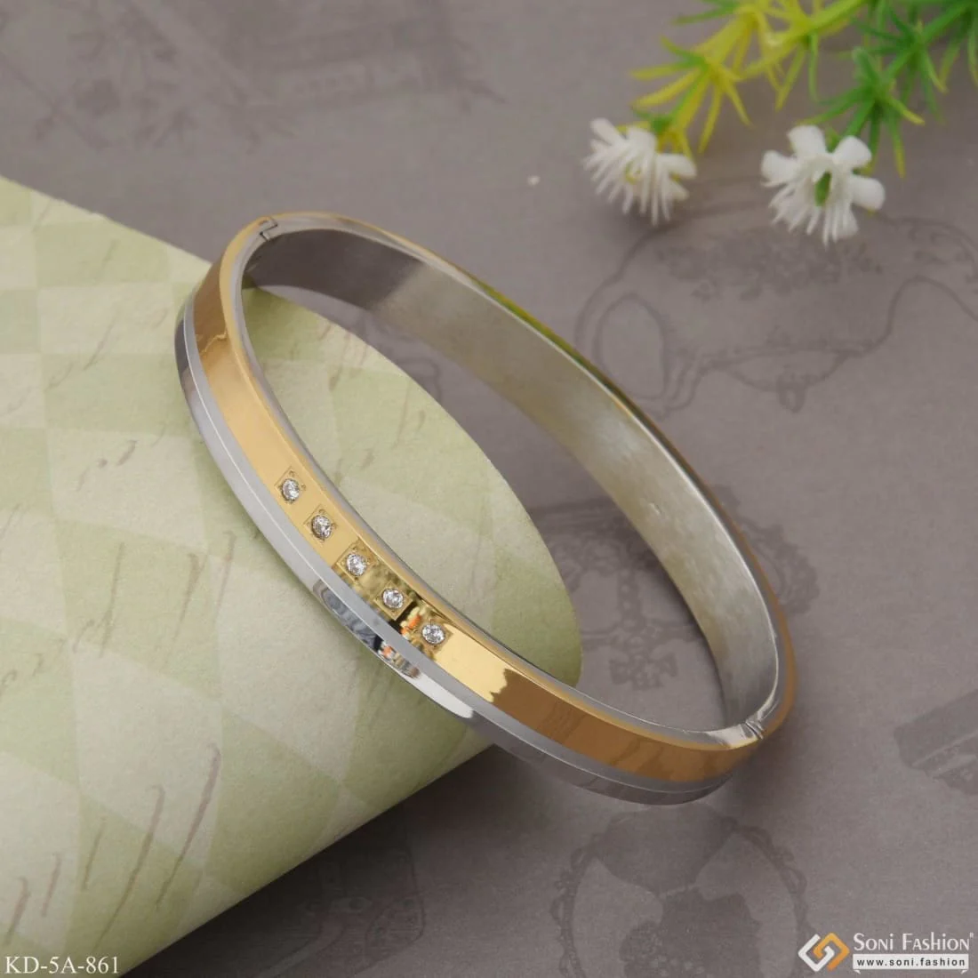 Fashion-Forward Design High-Quality Golden & Silver Color Kada for Men - Style A861 - Image 3