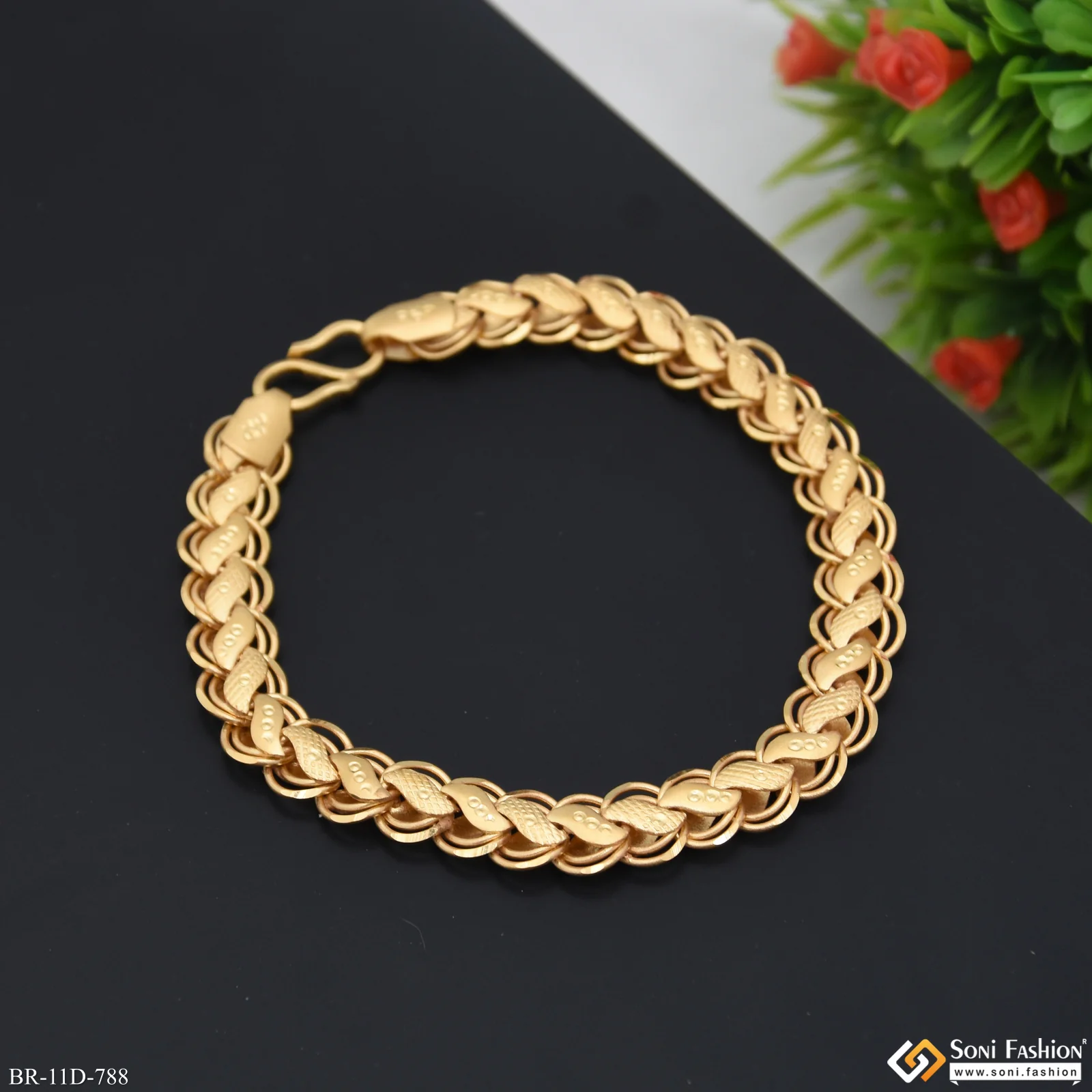 Fashionable Design Gold Plated Kohli Bracelet for Men - Style D788 - Image 3