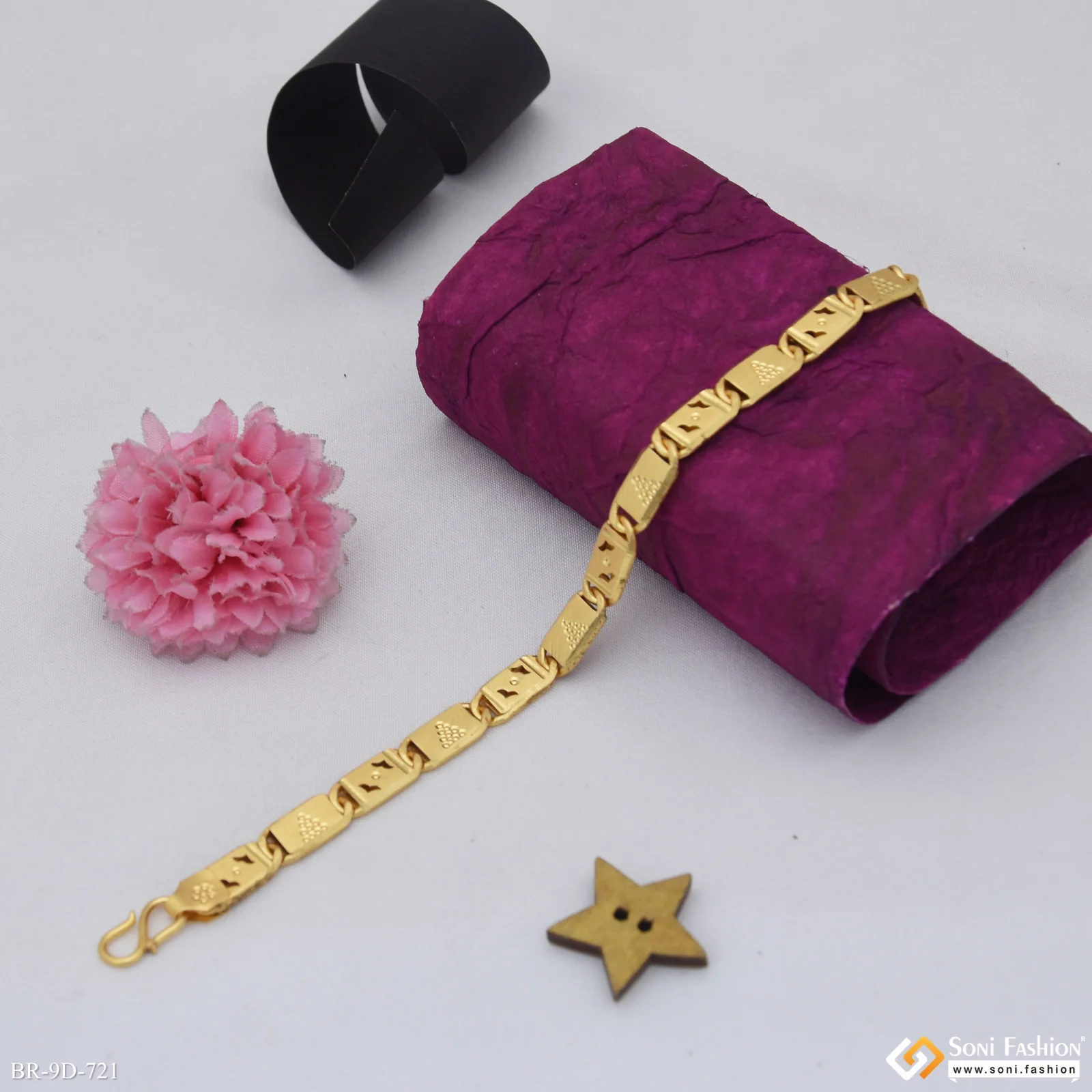 Fashionable Design Gold Plated Nawabi Bracelet for Men - Style D721 - Image 4