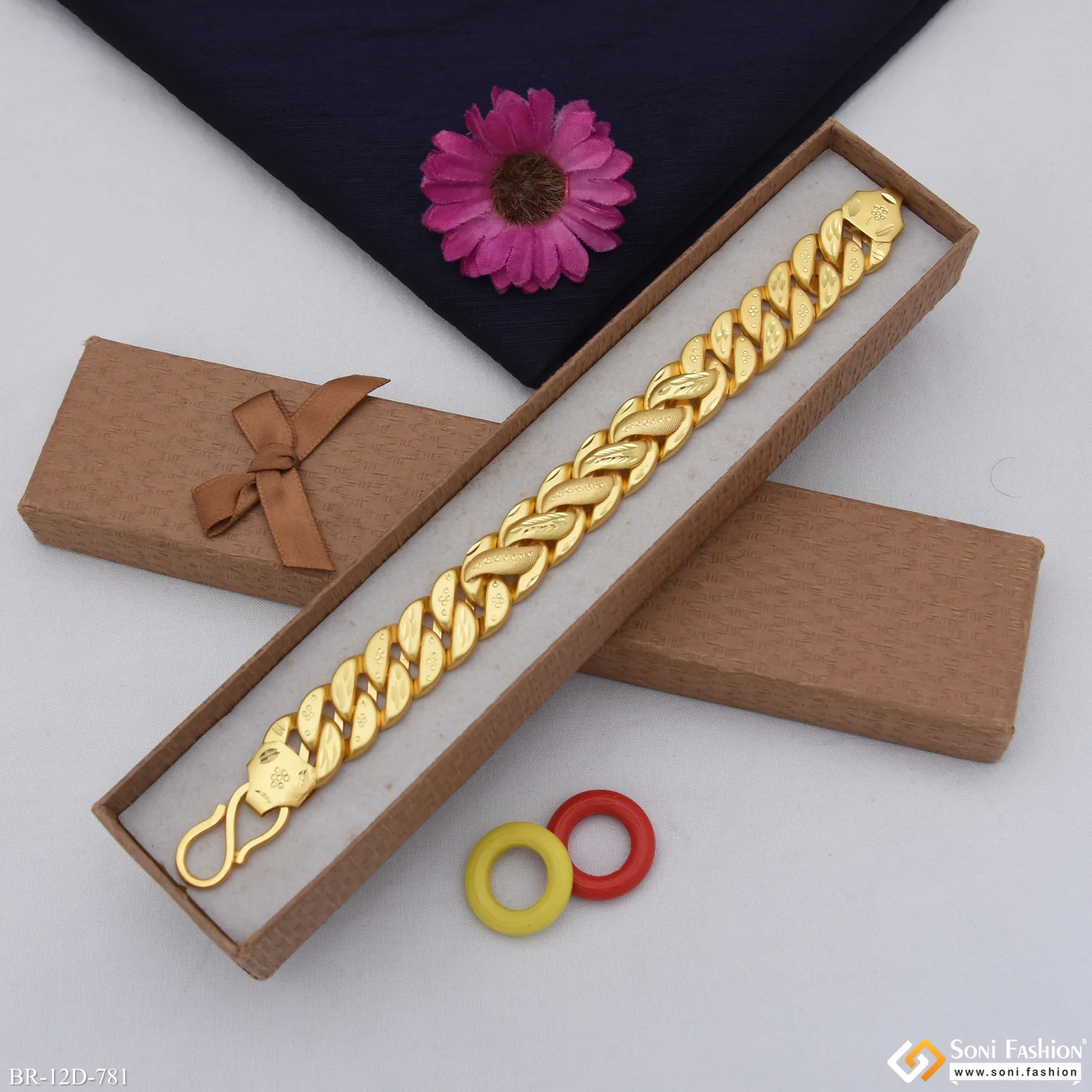 Fashionable Design Gold Plated Pokal Bracelet for Men - Style D781 - Image 4