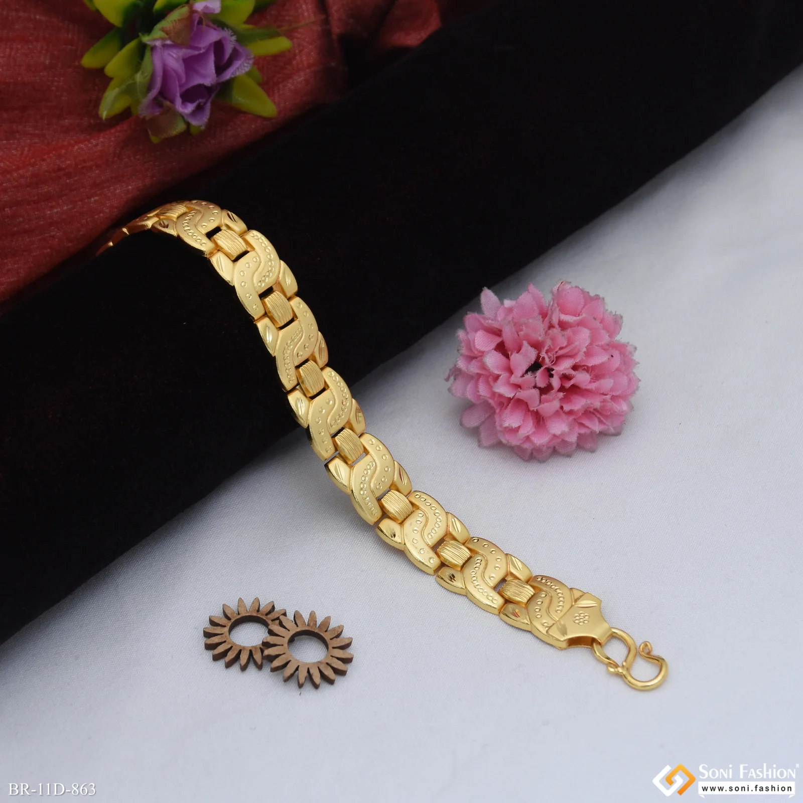 Fashionable Design Gold Plated Pokal Bracelet for Men - Style D863 - Image 4