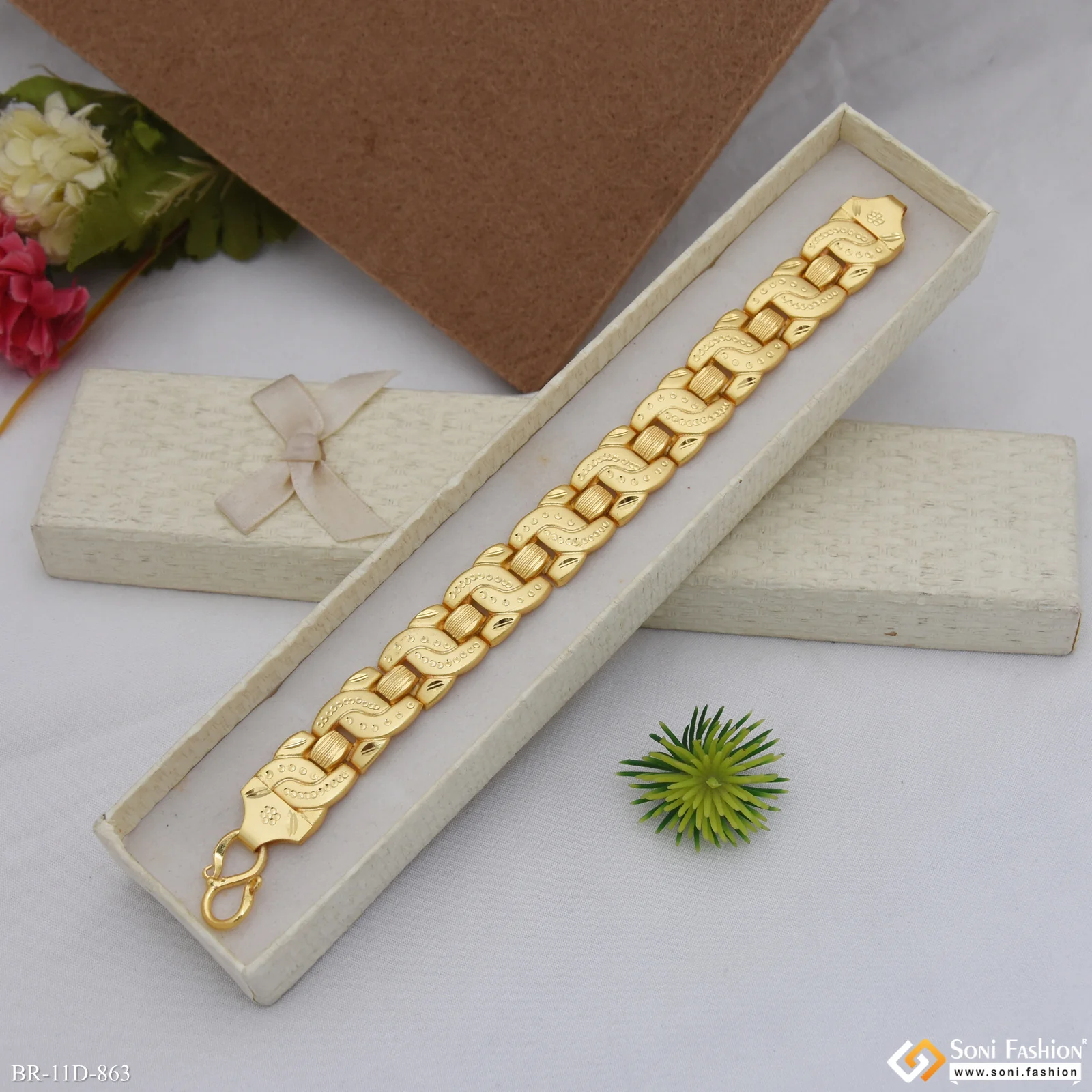 Fashionable Design Gold Plated Pokal Bracelet for Men - Style D863 - Image 6