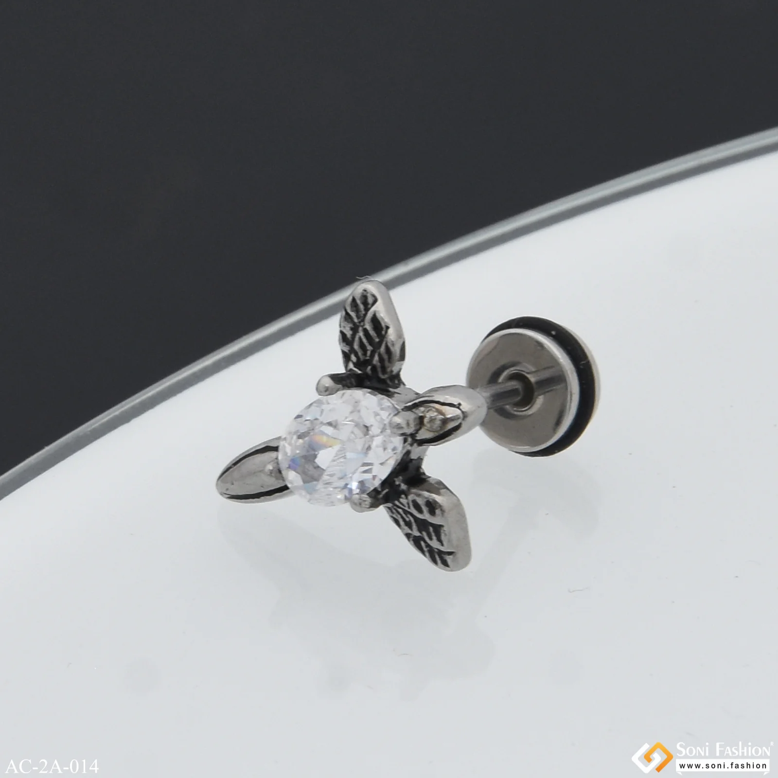 Fashionable Design Surgical Steel Stud Earring for Men (1 Pc) - Style A014 - Image 3