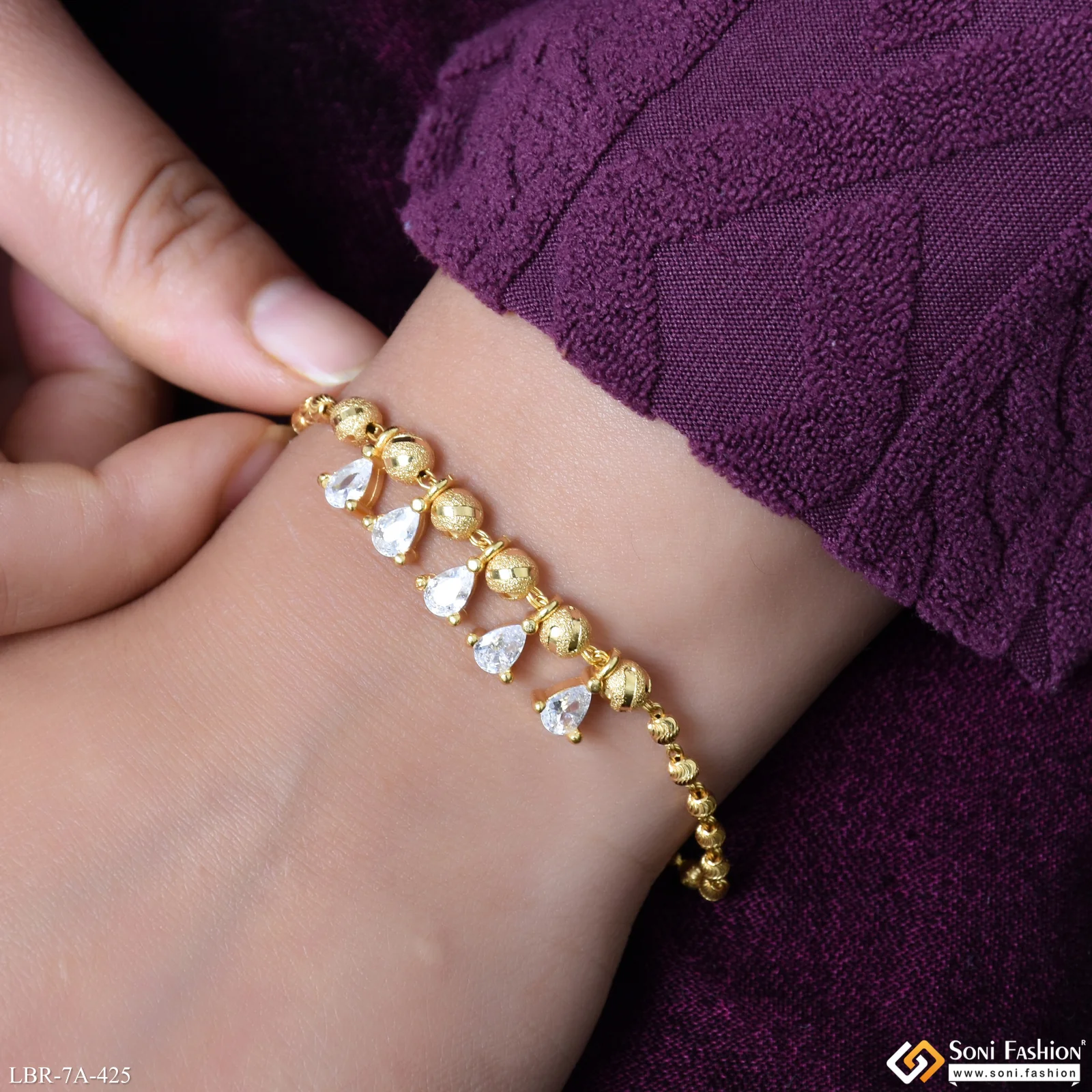 Fashionable Gold Plated Bracelet for Ladies - Style A425
