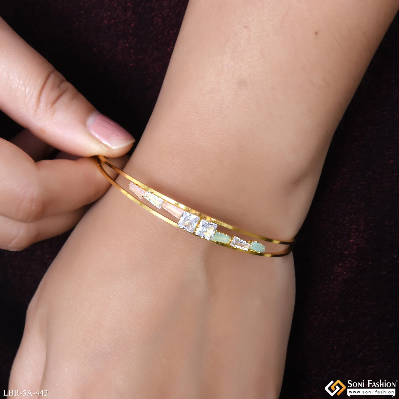 Fashionable Gold Plated Bracelet for Women - Style A442