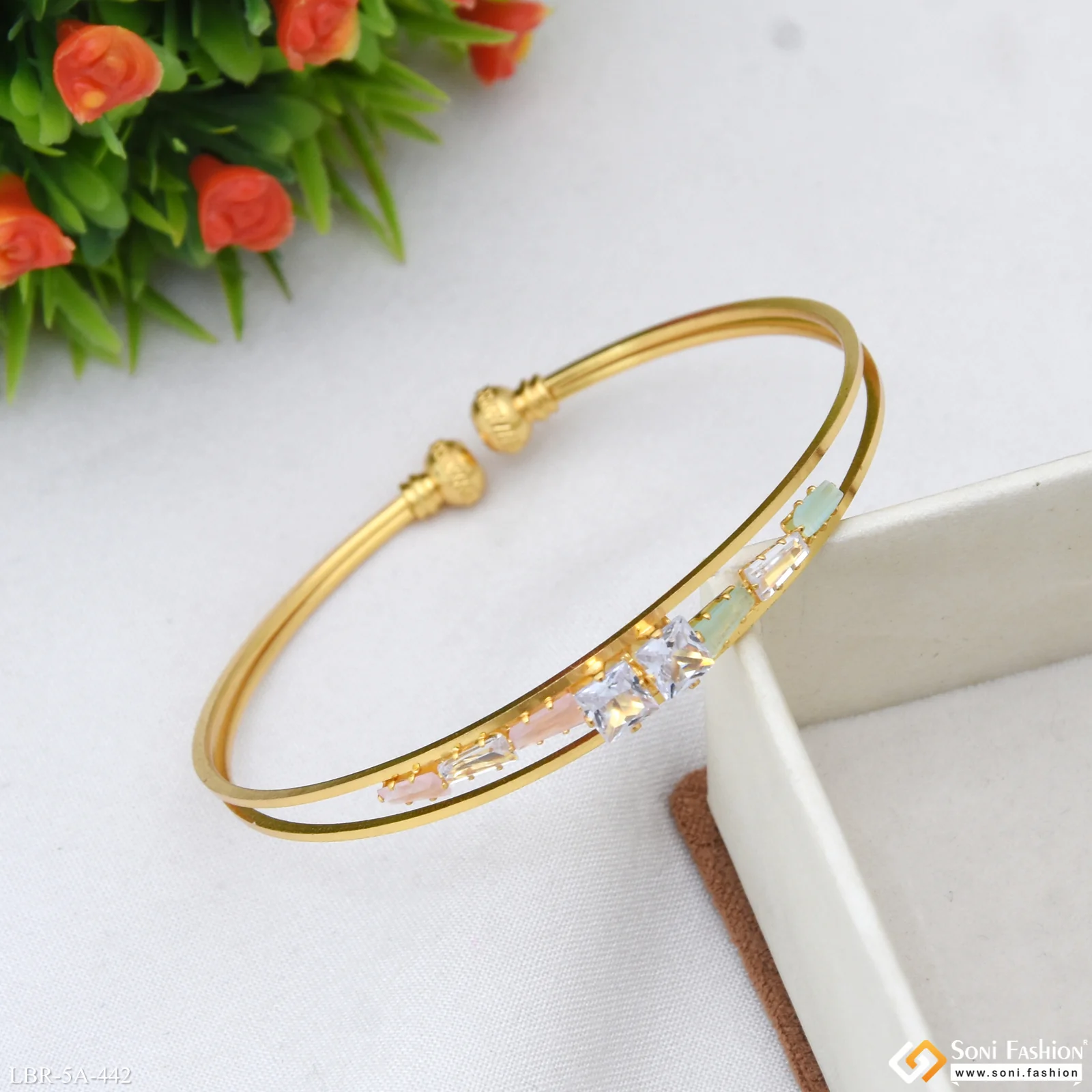 Fashionable Gold Plated Bracelet for Women - Style A442 - Image 5