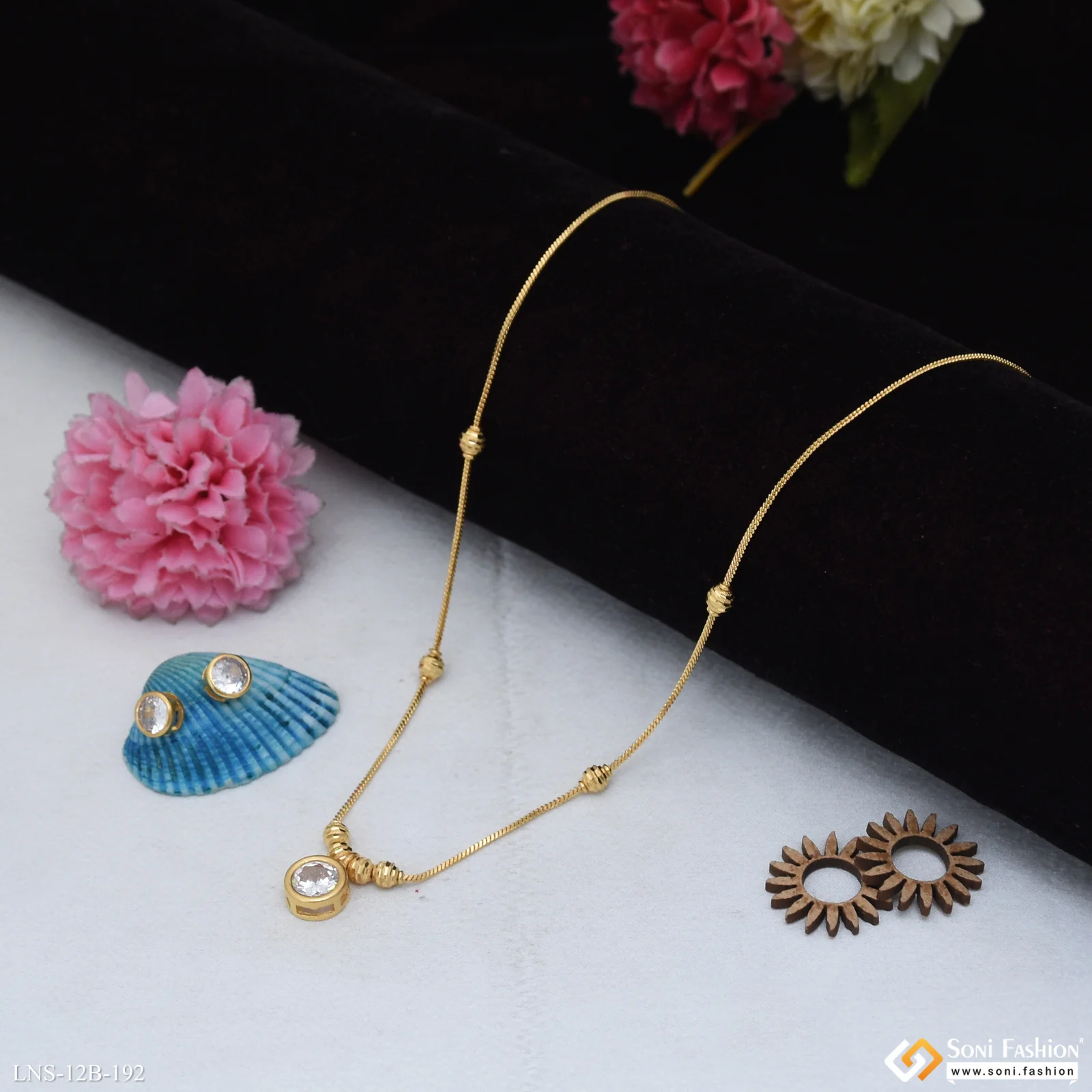 Fashionable Gold Plated Chain Pendant With Earrings for Ladies - Style B192 - Image 2