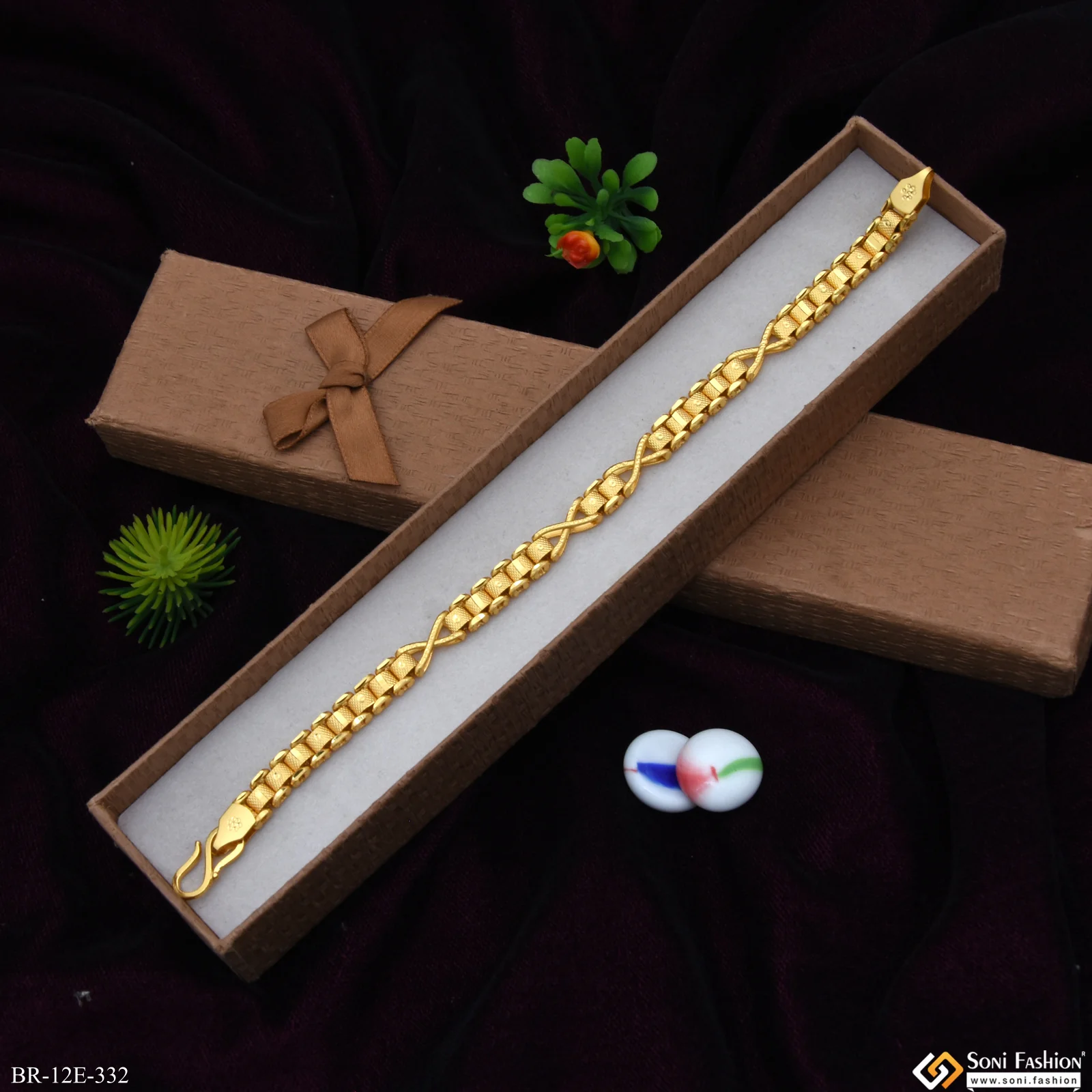 Finely Detailed Design Gold Plated Box Bracelet for Men - Style E332 - Image 5