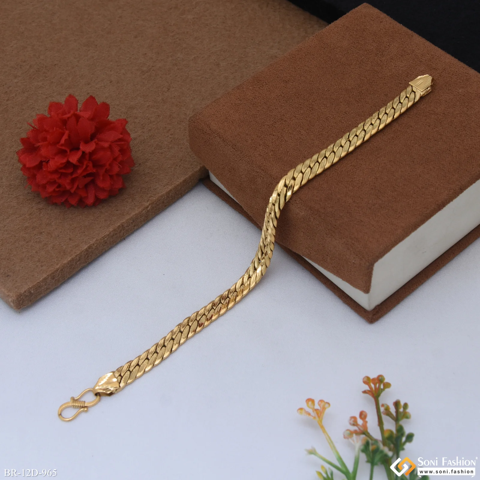 Finely Detailed Design Gold Plated Bracelet for Men - Style D965 - Image 3