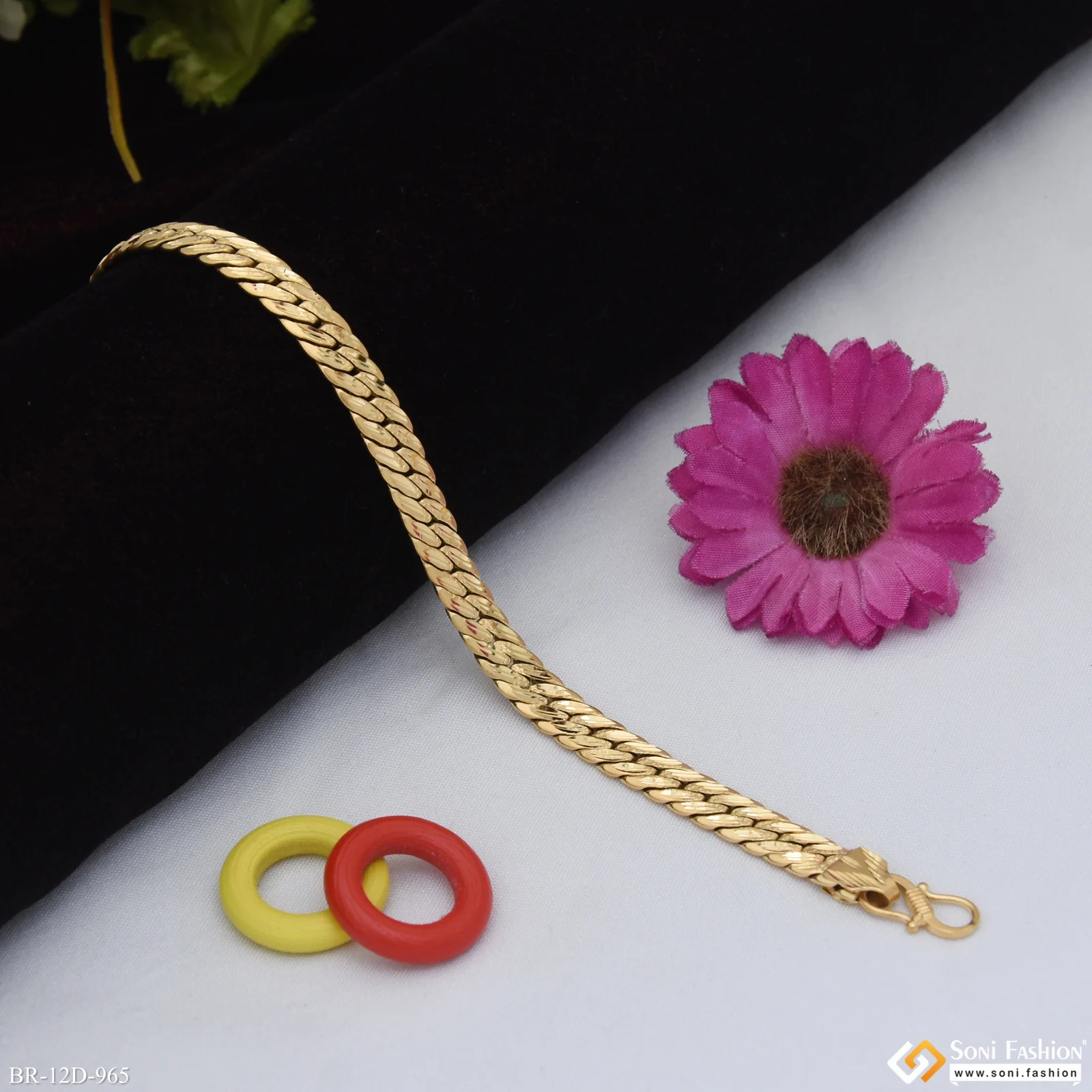 Finely Detailed Design Gold Plated Bracelet for Men - Style D965 - Image 4