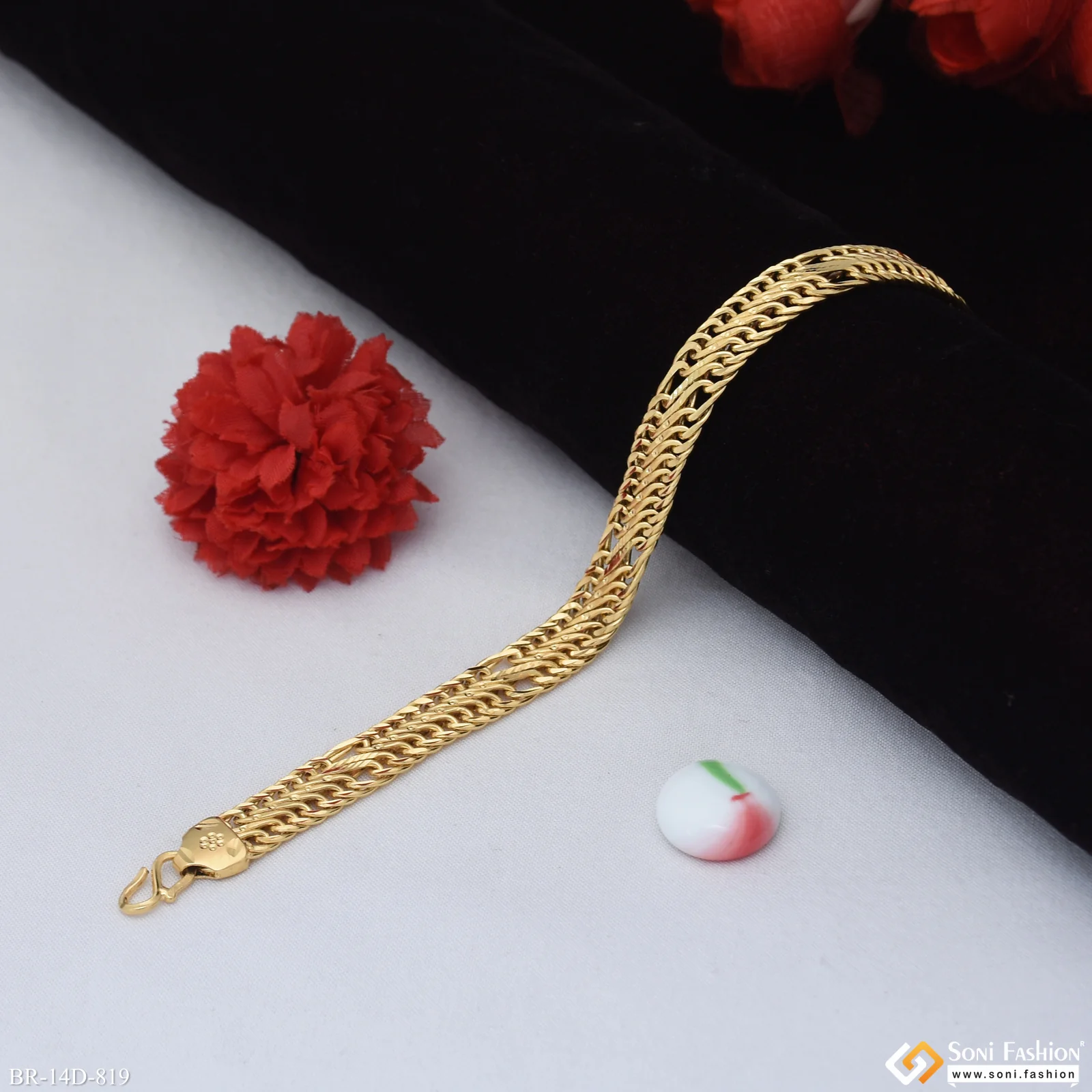 Finely Detailed Design Gold Plated Link Bracelet for Men - Style D819 - Image 4