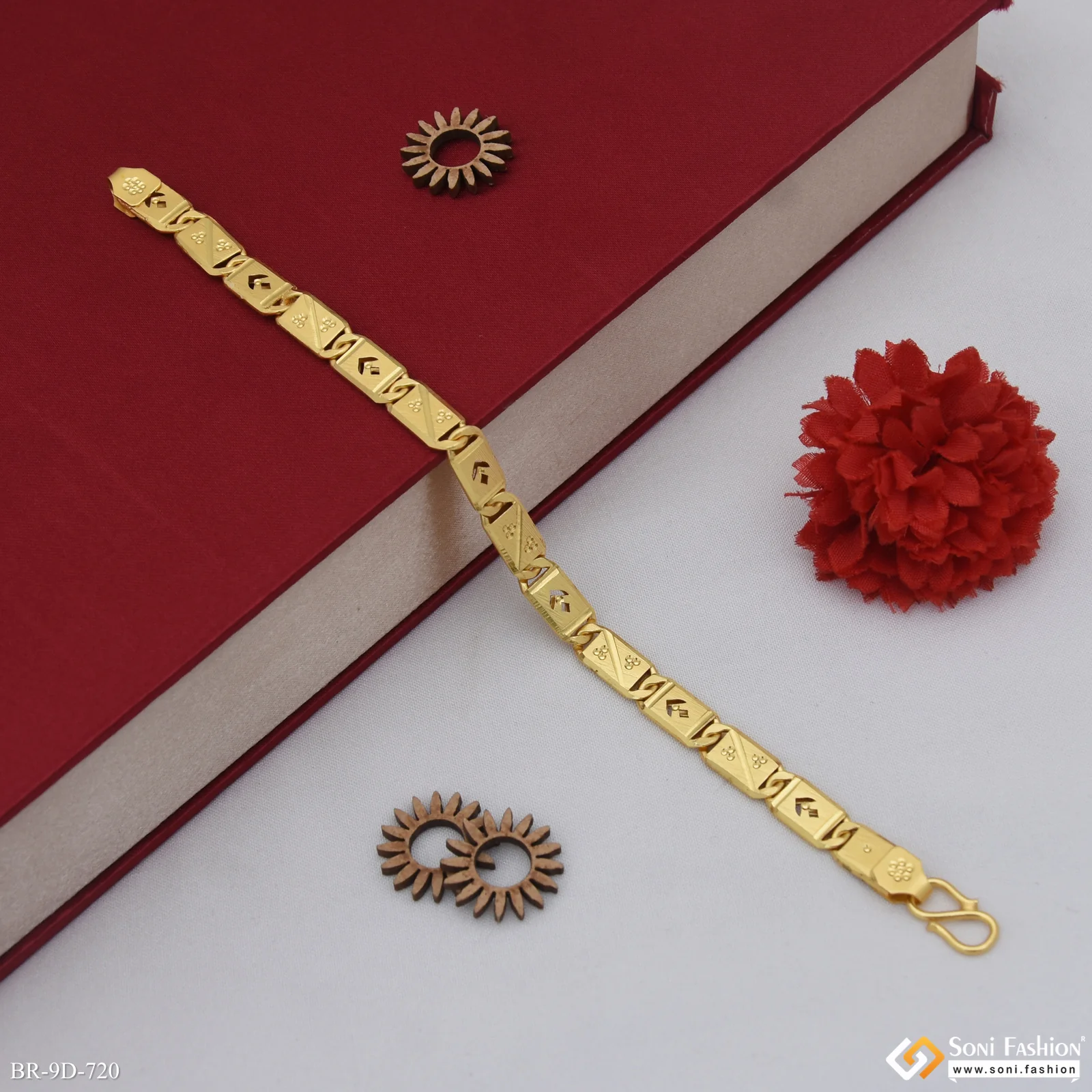 Finely Detailed Design Gold Plated Nawabi Bracelet for Men - Style D720 - Image 5