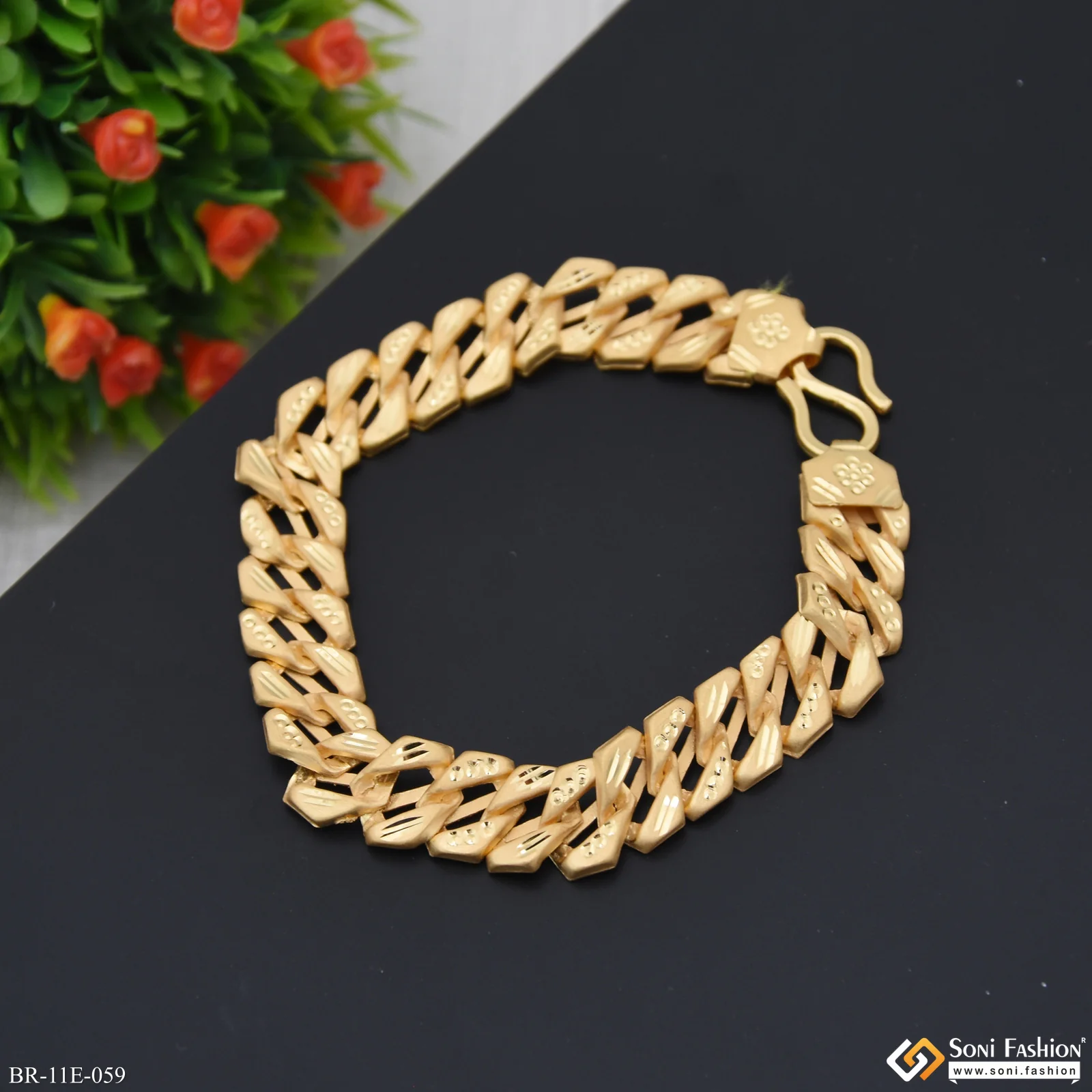 Finely Detailed Design Gold Plated Pokal Bracelet for Men - Style E059 - Image 3