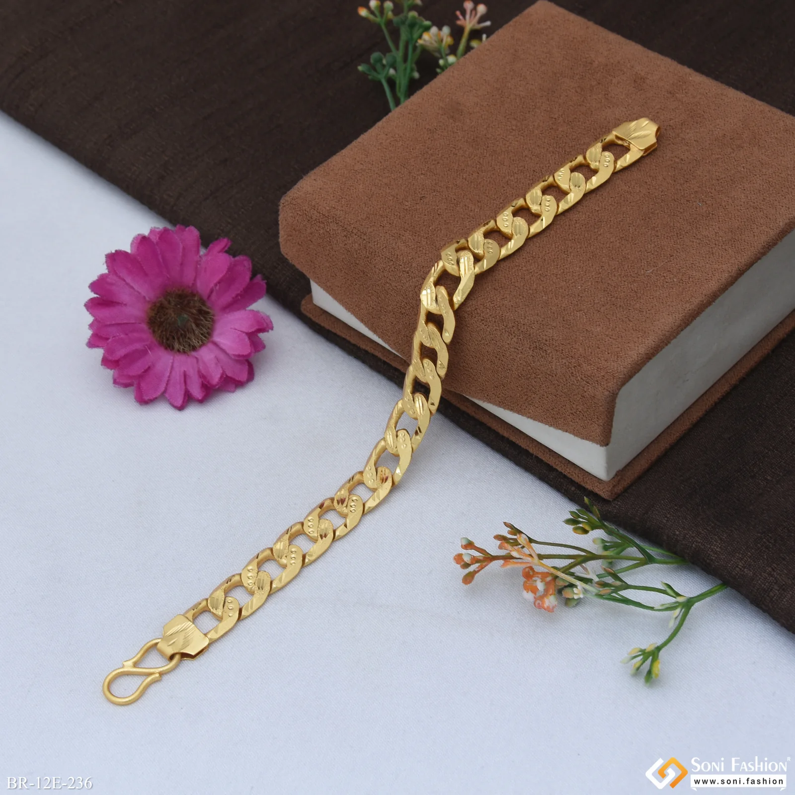 Glamorous Design Gold Plated Link Bracelet for Men - Style E236 - Image 3