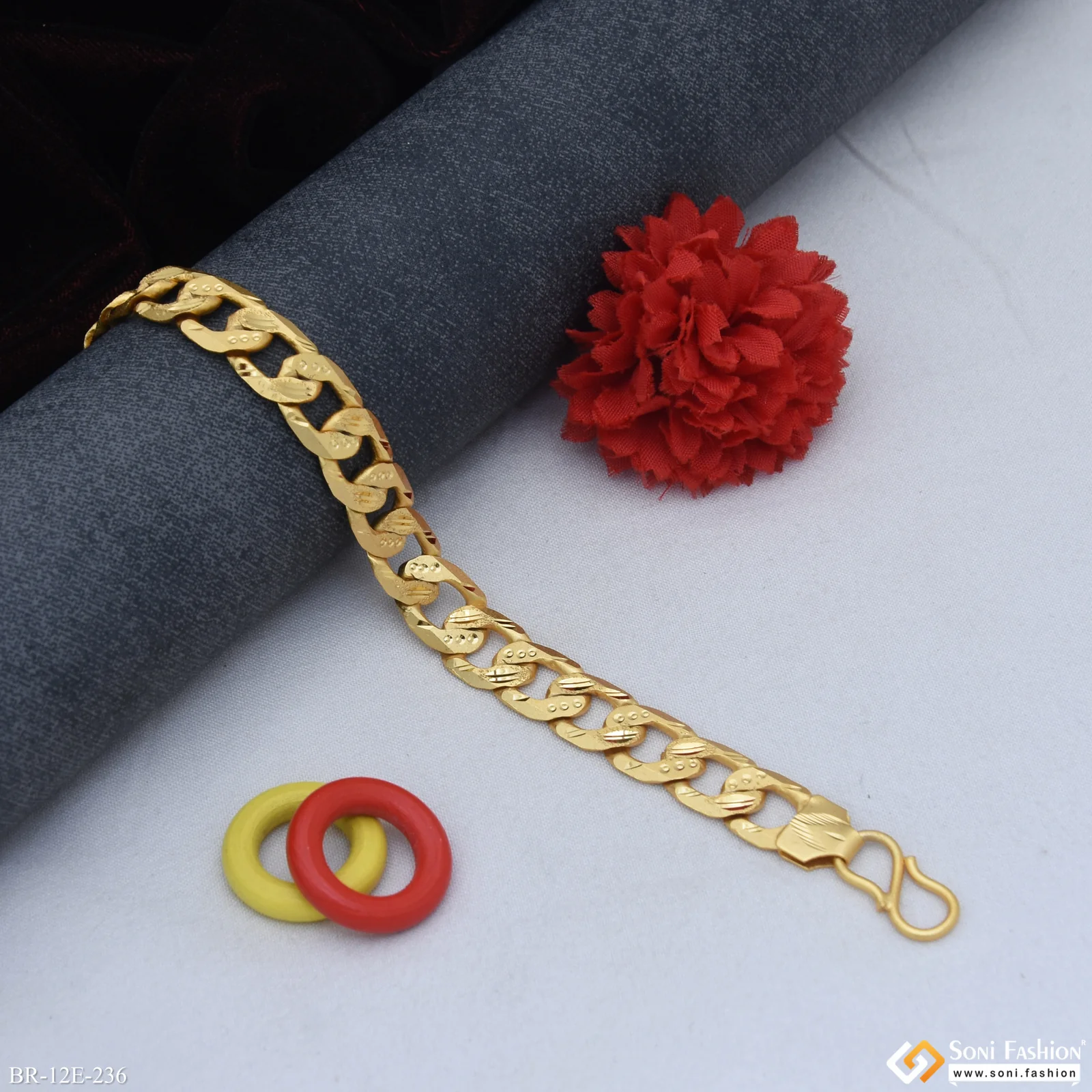 Glamorous Design Gold Plated Link Bracelet for Men - Style E236 - Image 4