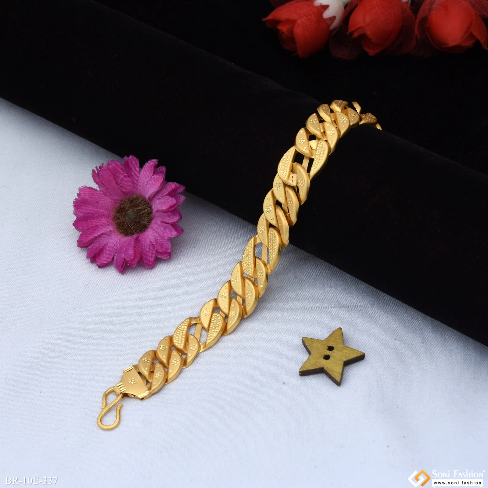 Glamorous Design Gold Plated Pokal Bracelet for Men - Style E337 - Image 2