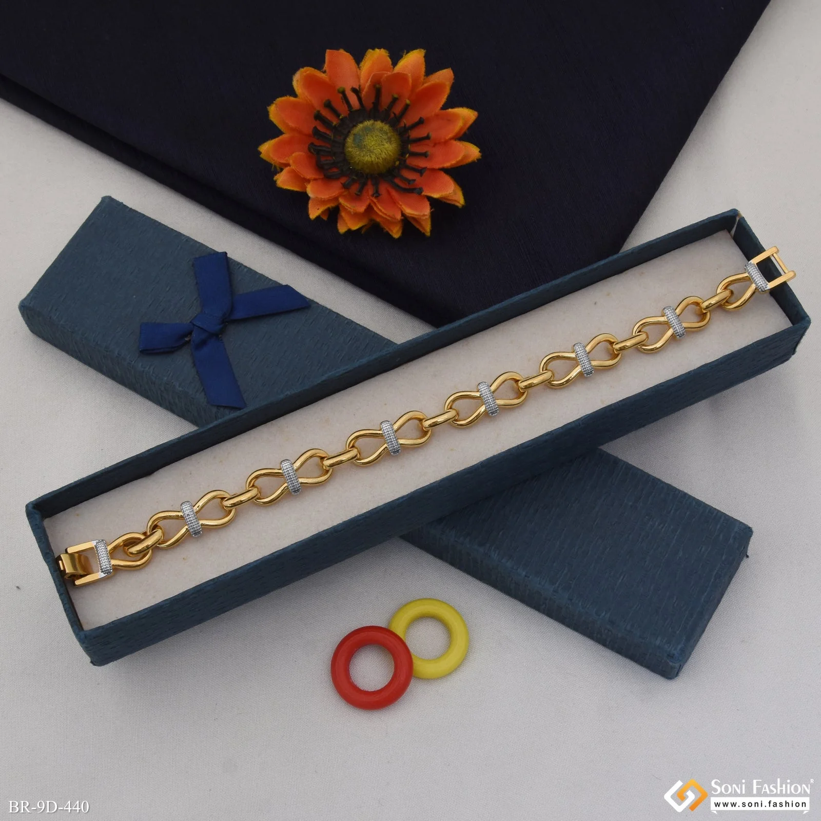 Glamorous Design Golden & Silver Color Bracelet for Men - Style D440 - Image 2
