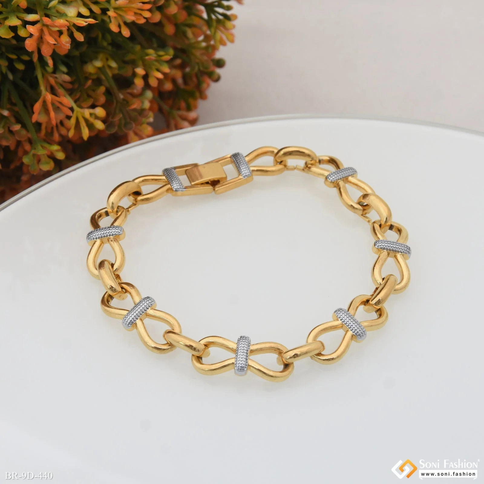 Glamorous Design Golden & Silver Color Bracelet for Men - Style D440 - Image 4