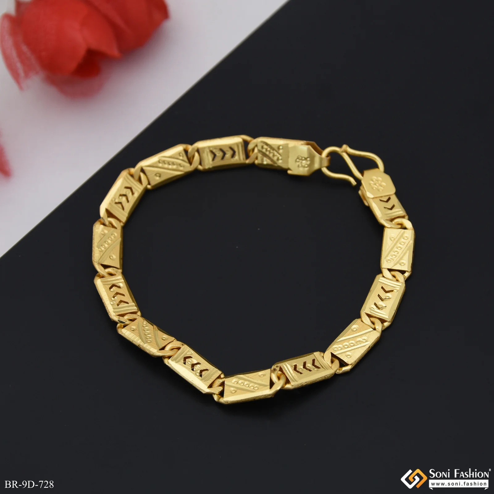 Glittering Design Gold Plated Nawabi Bracelet for Men - Style D728 - Image 3