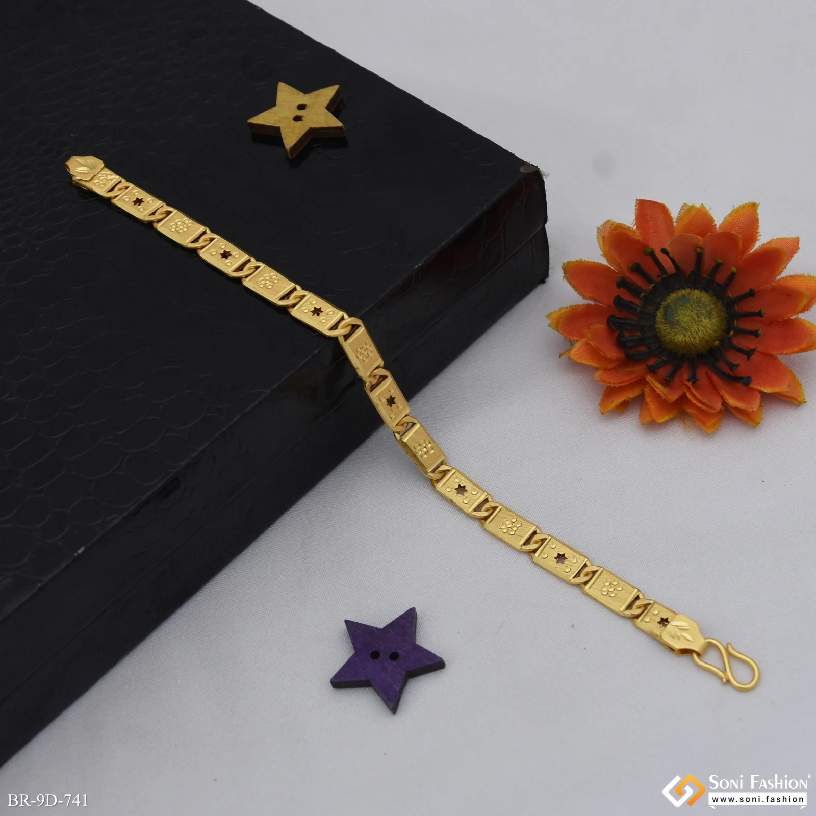 Glittering Design Gold Plated Nawabi Bracelet for Men - Style D741 - Image 5