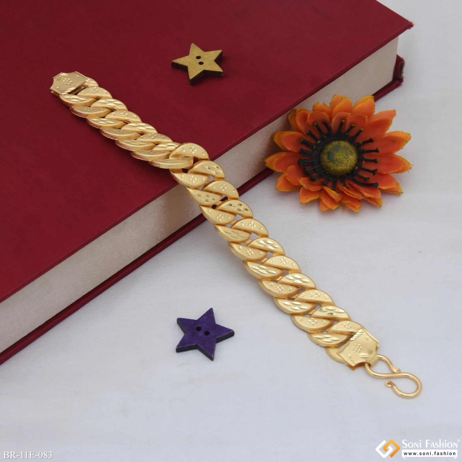 Glittering Design Gold Plated Pokal Bracelet for Men - Style E083 - Image 4