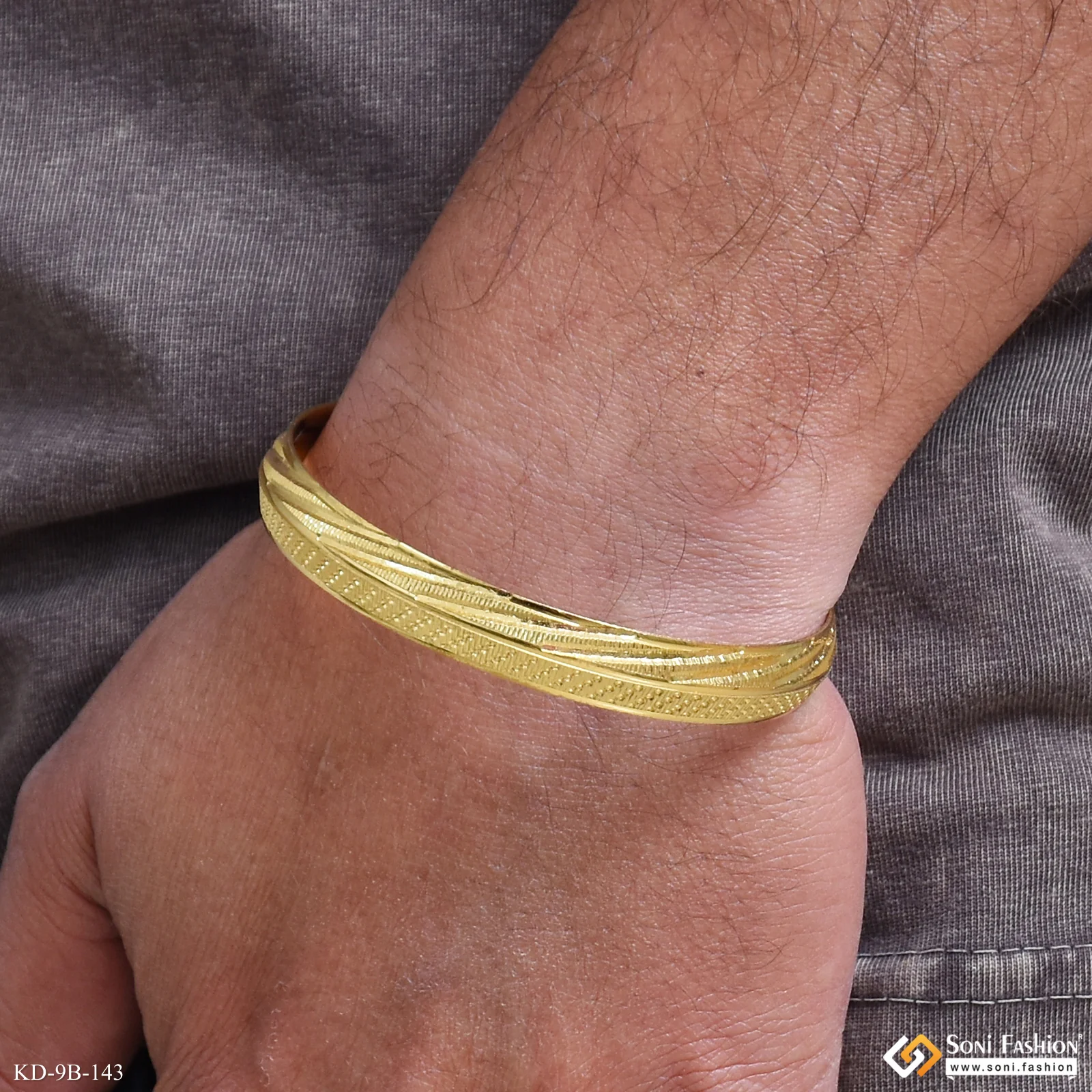 Glittering Design Gold Plated Punjabi Kada for Men - Style B143 - Image 2
