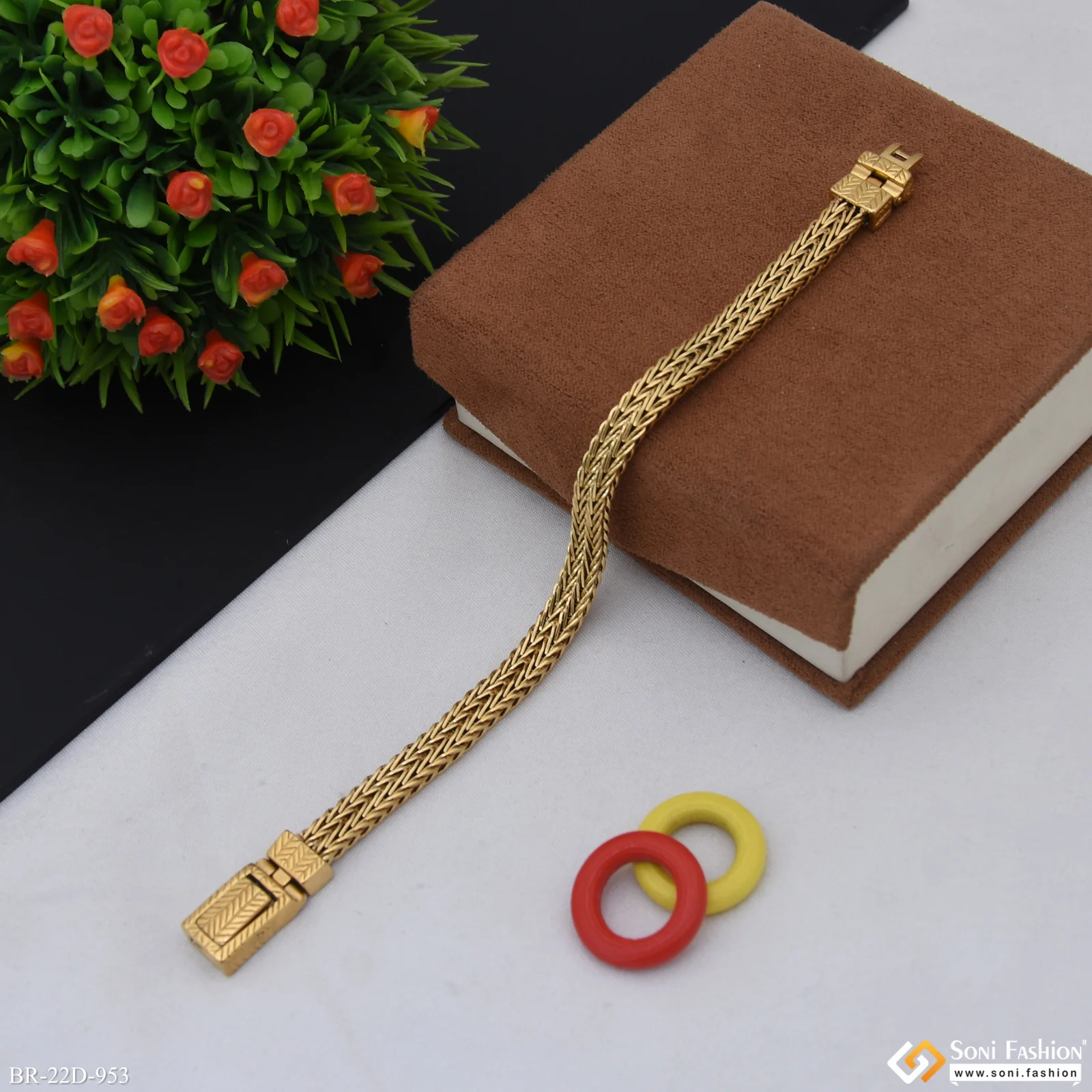 Golden Color Stainless Steel Bracelet for Men - Style D953 - Image 2