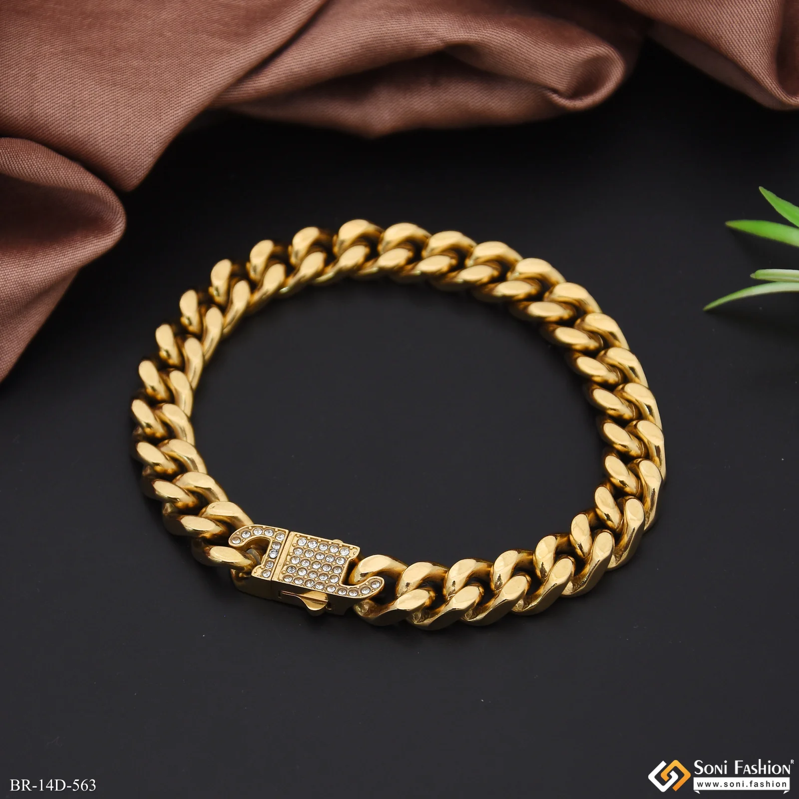 Golden Color Stainless Steel Cuban Link Bracelet for Men - Style D563 - Image 4