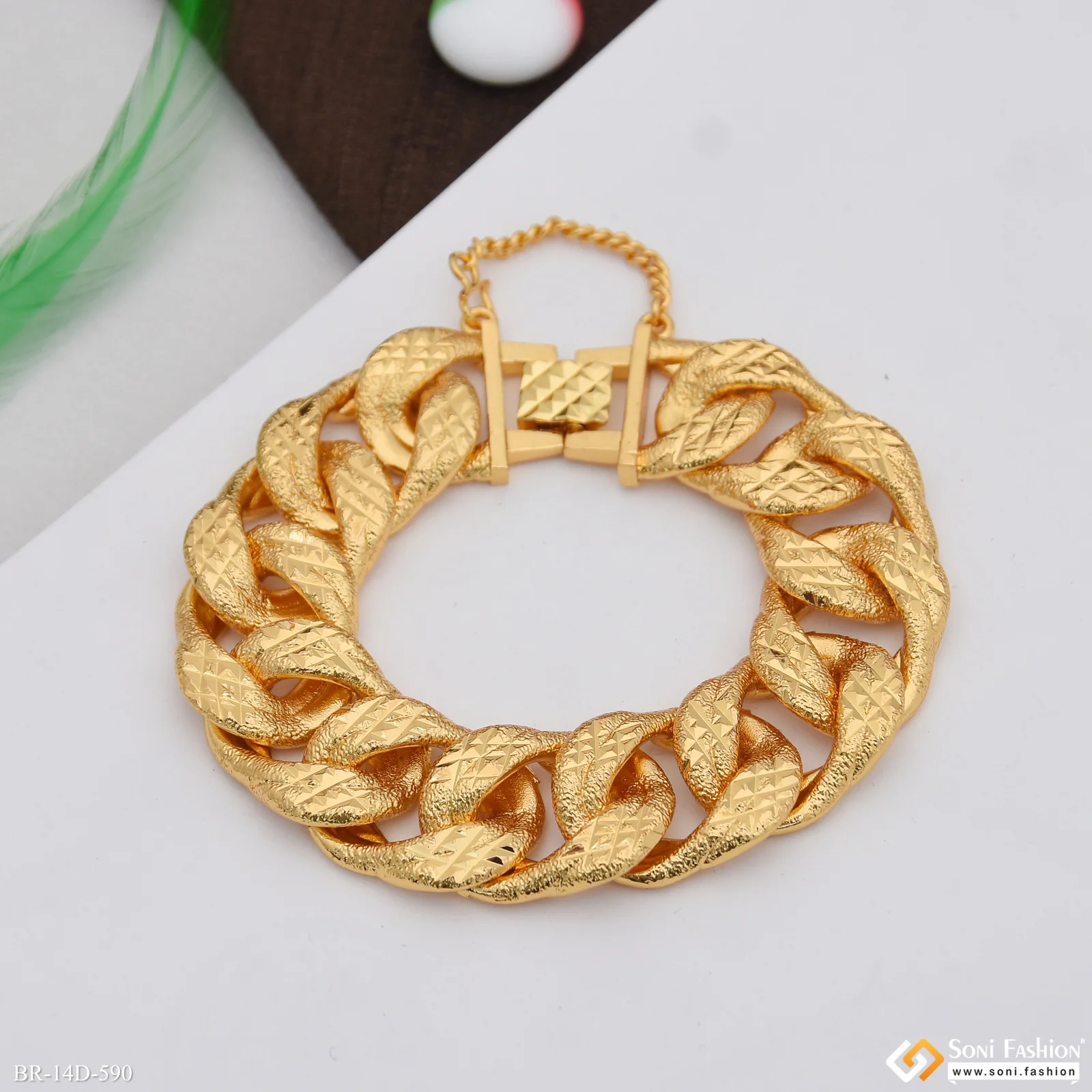 Golden Color Stainless Steel Link Bracelet for Men - Style D590 - Image 4