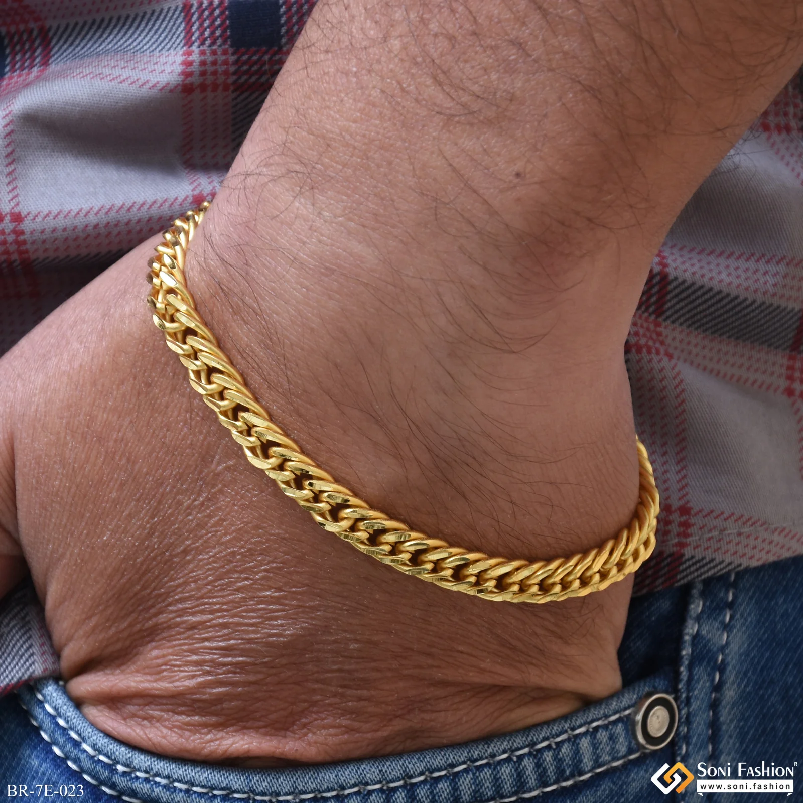 Gorgeous Design Gold Plated Link Bracelet for Men - Style E023