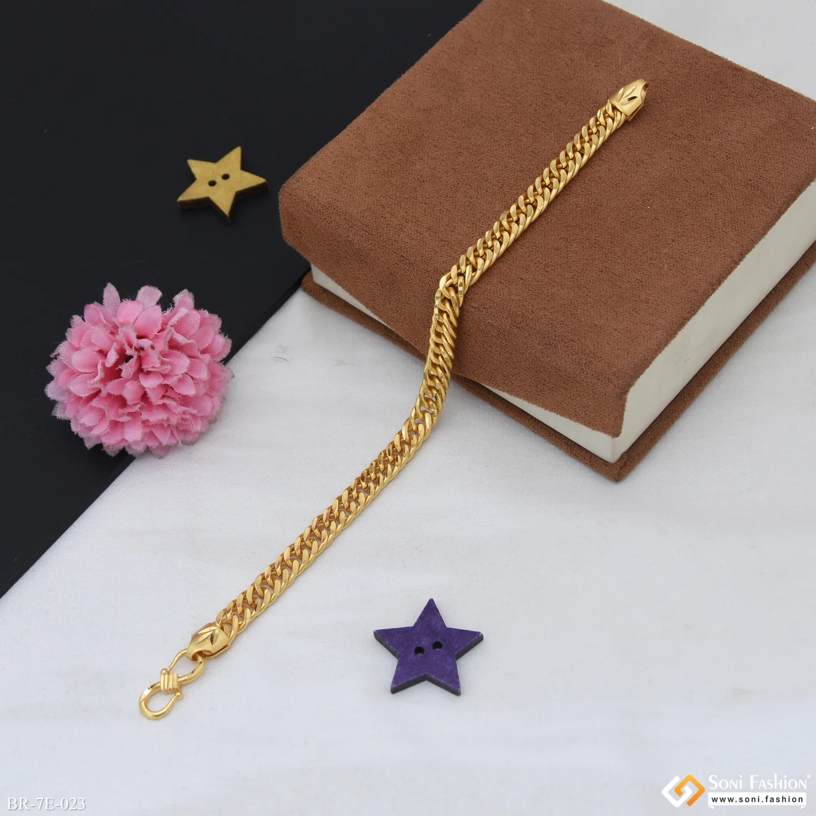 Gorgeous Design Gold Plated Link Bracelet for Men - Style E023 - Image 4