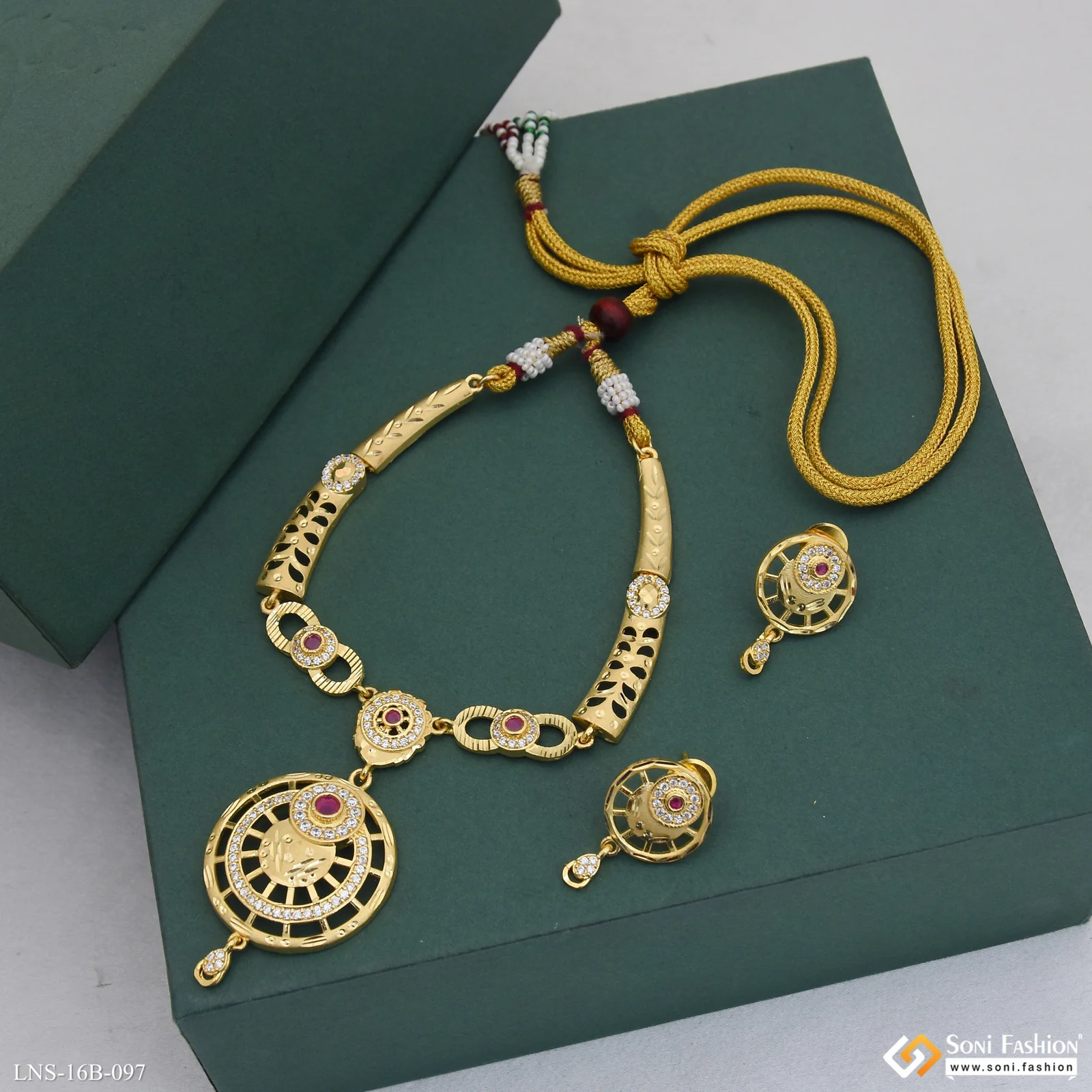 Gorgeous Design Gold Plated Necklace Set for Women - Style B097 - Image 5