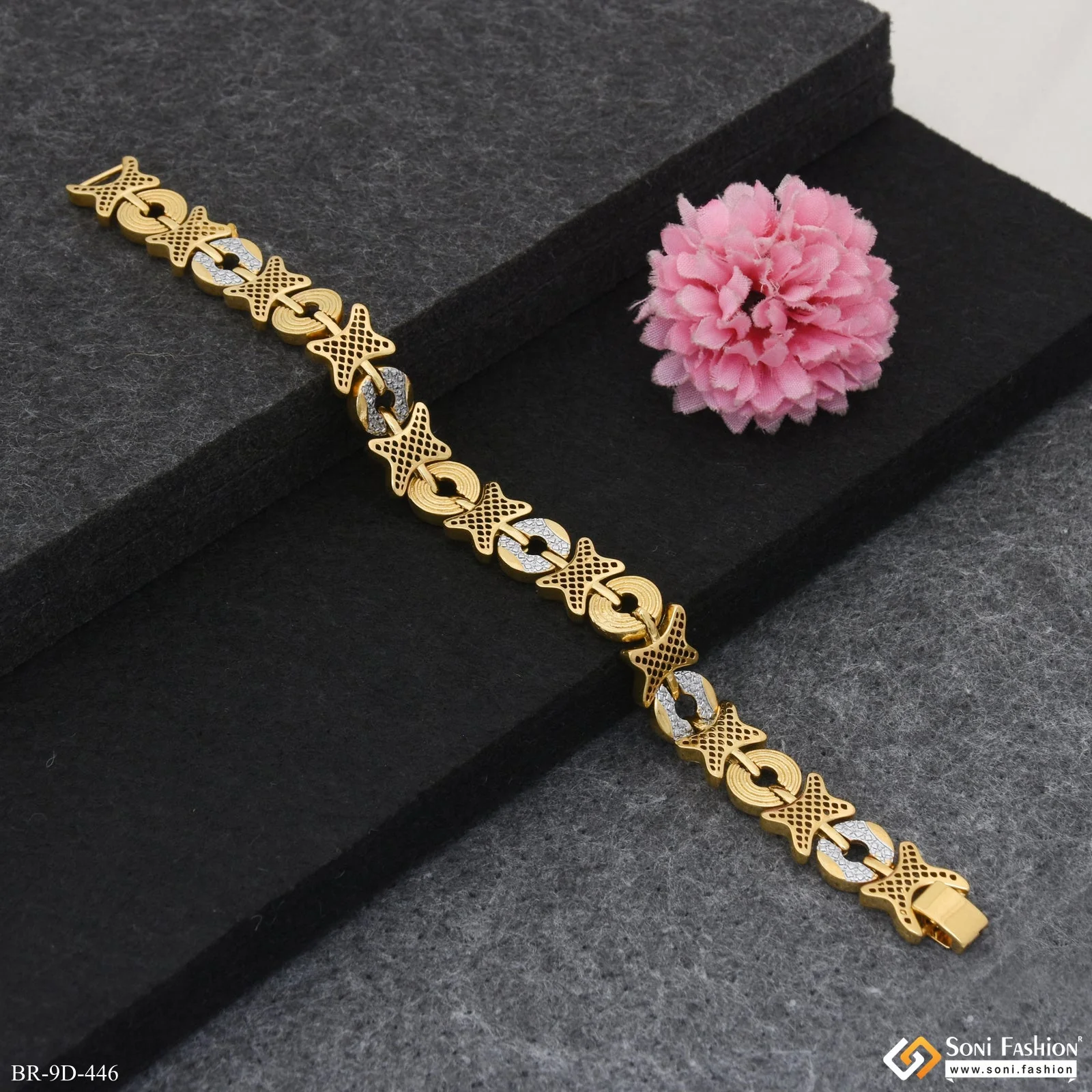 Gorgeous Design Golden & Silver Color Bracelet for Men - Style D446 - Image 3