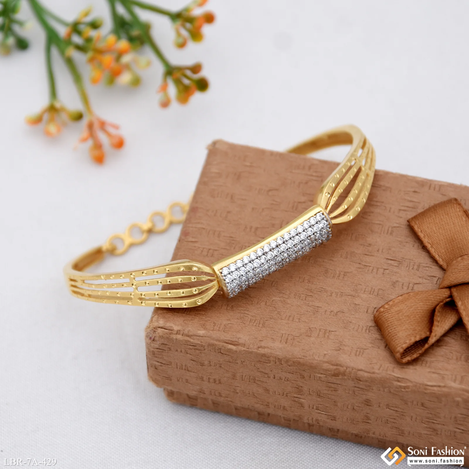 Graceful Design Gold Plated Bracelet for Ladies - Style A429 - Image 4