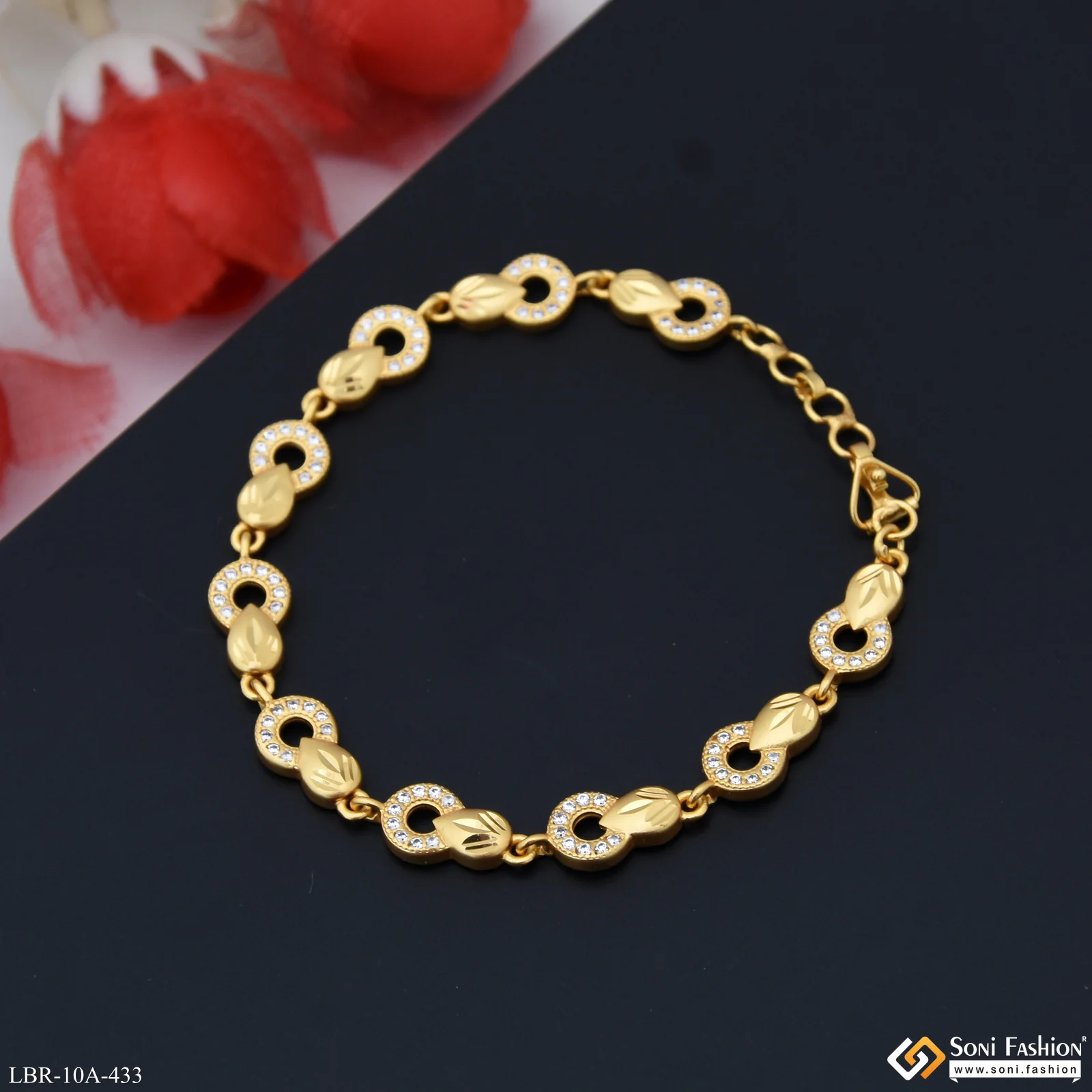 Graceful Design Gold Plated Bracelet for Ladies - Style A433 - Image 5
