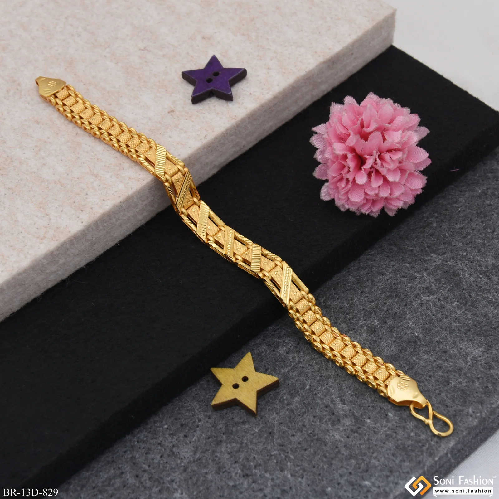 Hand-Crafted Design Gold Plated Box Bracelet for Men - Style D829 - Image 4