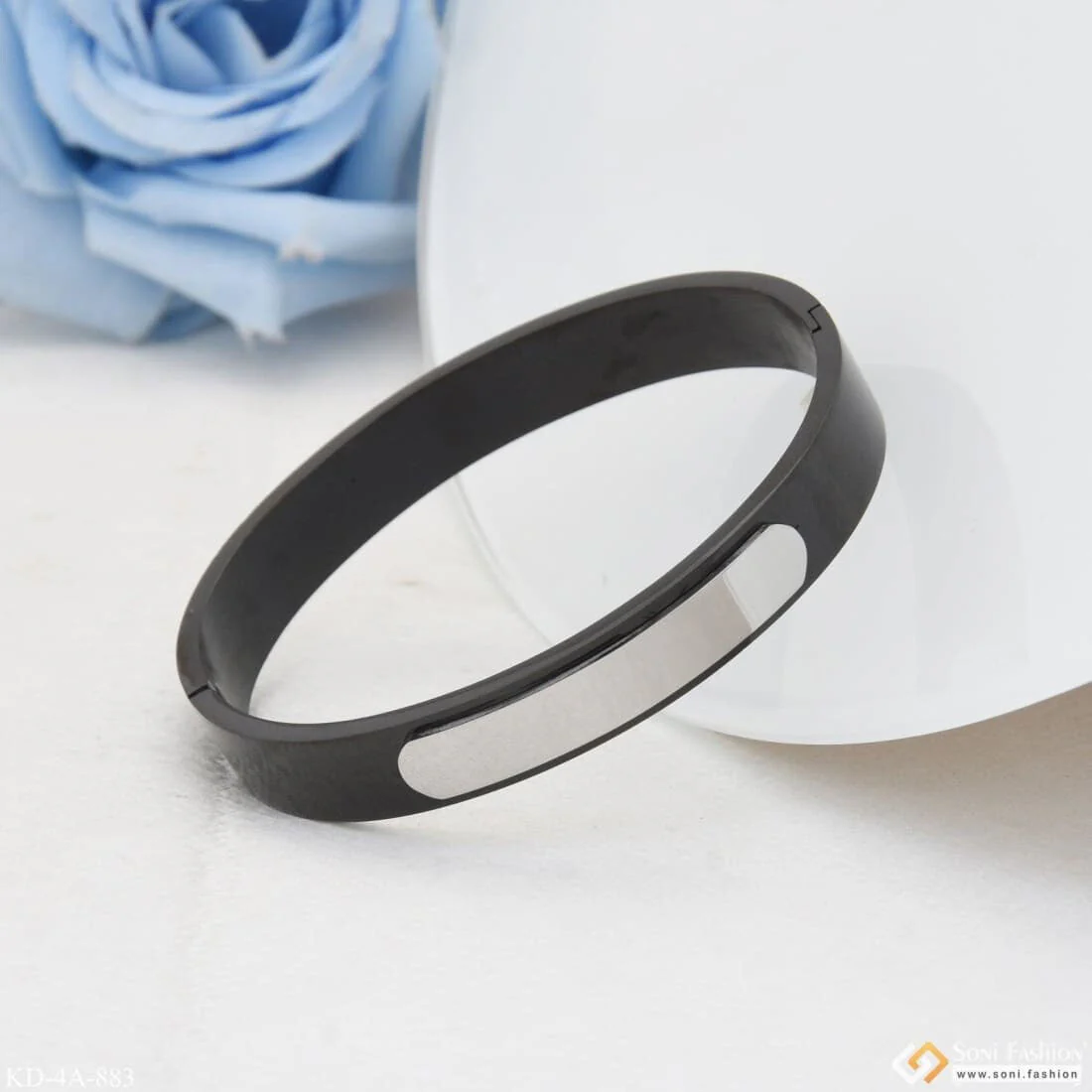 Heart Beautiful Design Premium-Grade Quality Black Color Kada for Men - Style A883 - Image 2