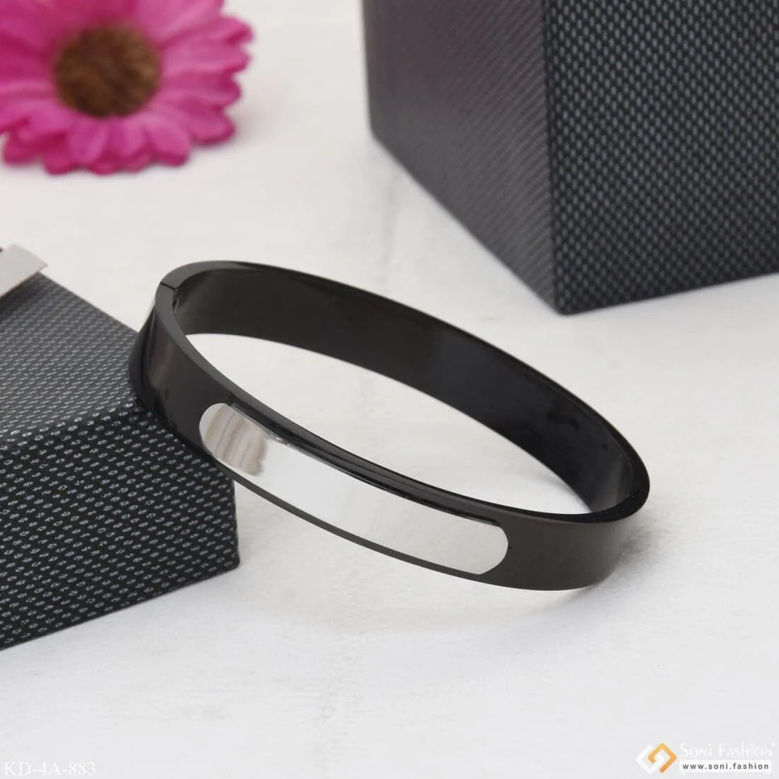 Heart Beautiful Design Premium-Grade Quality Black Color Kada for Men - Style A883 - Image 5