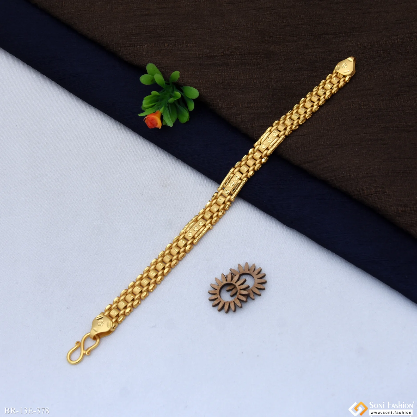 Prominent Design Gold Plated Box Bracelet for Men - Style E378 - Image 5