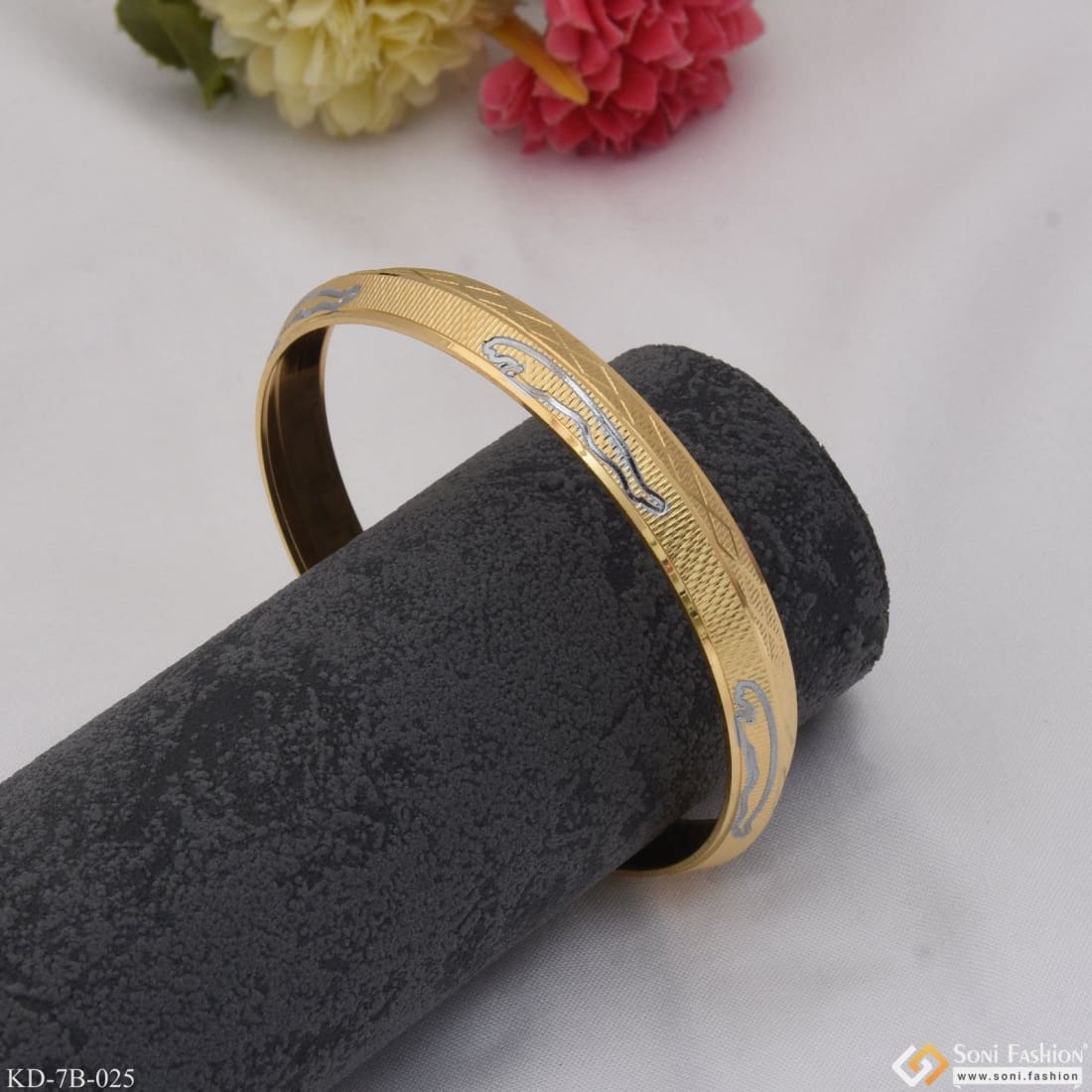 Jaguar Best Quality Elegant Design Gold Plated Punjabi Kada for Men - Style B025 - Image 4