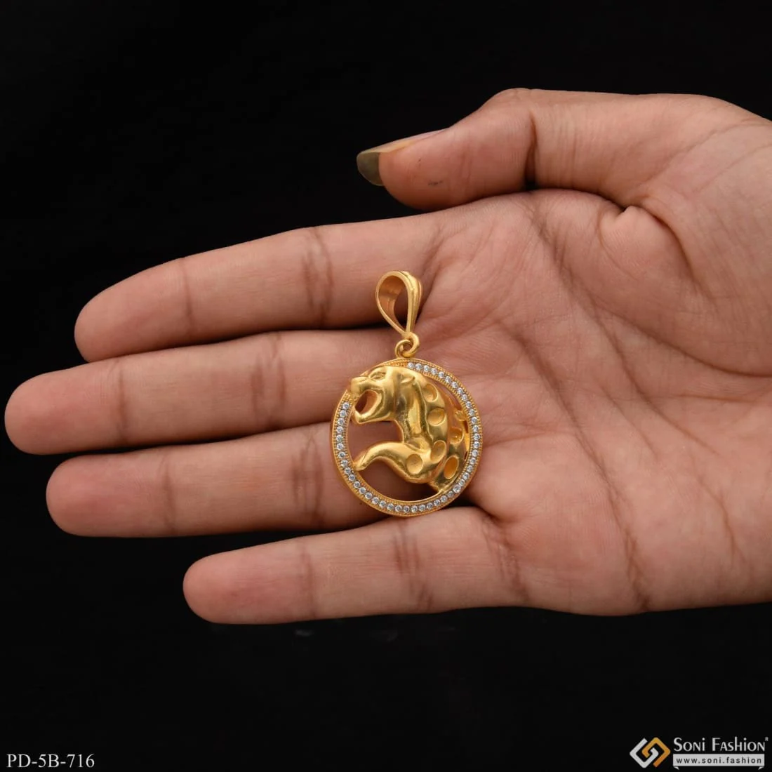 Jaguar With Diamond Fashionable Design Gold Plated Pendant For Men - Style B716